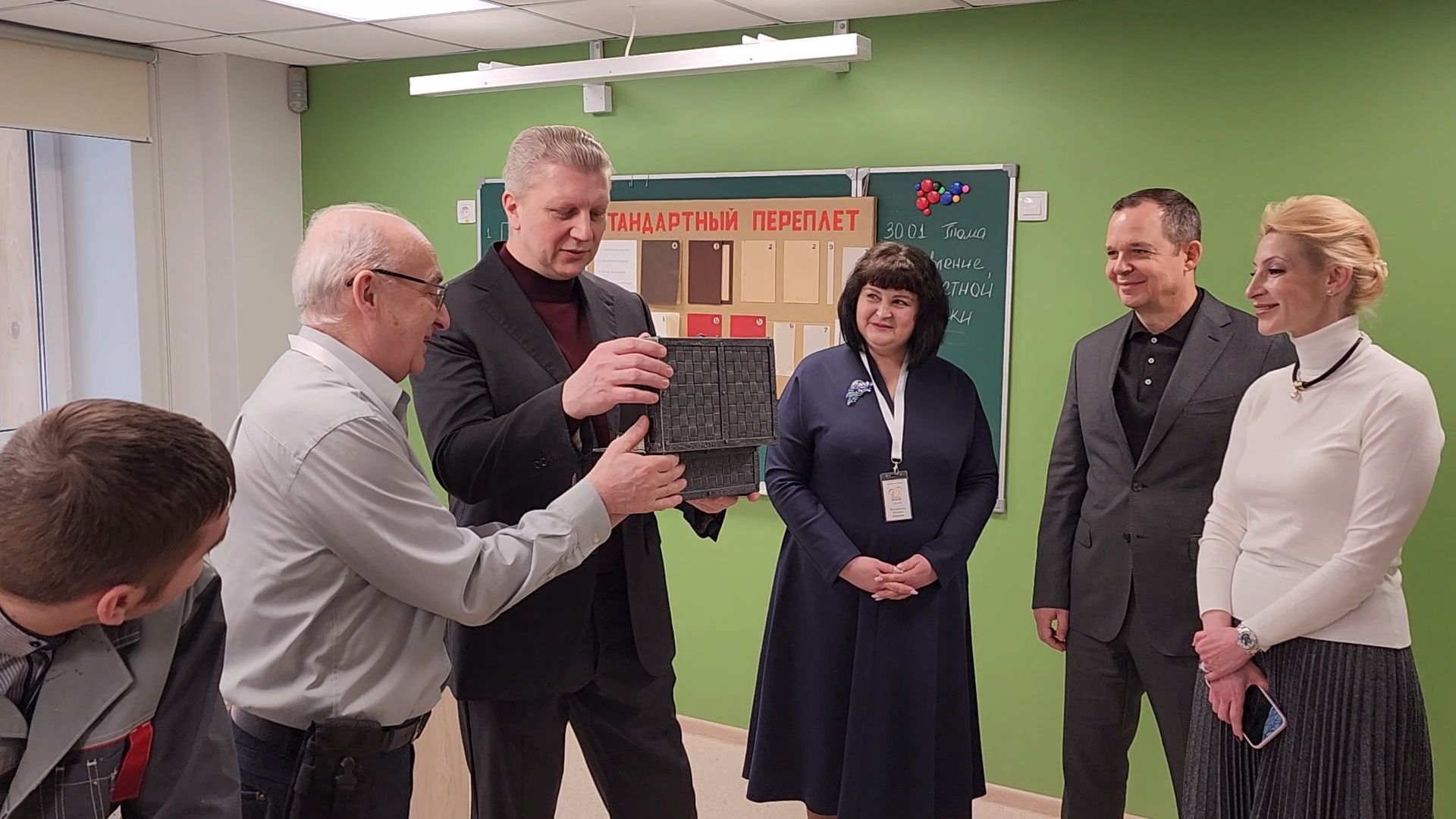 Одинцово, школа интернат имени фурагиной, картон, мастерская,