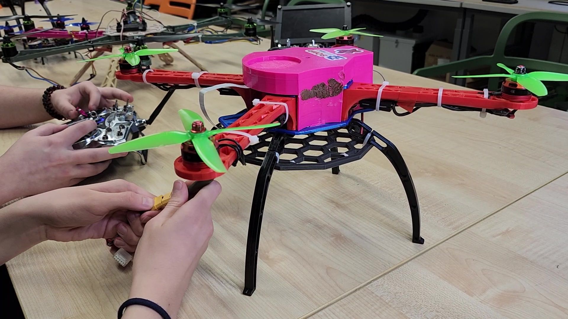 Реутов, изообретариум, дети, изобретения, образование, видео с коптера, поиск людей,