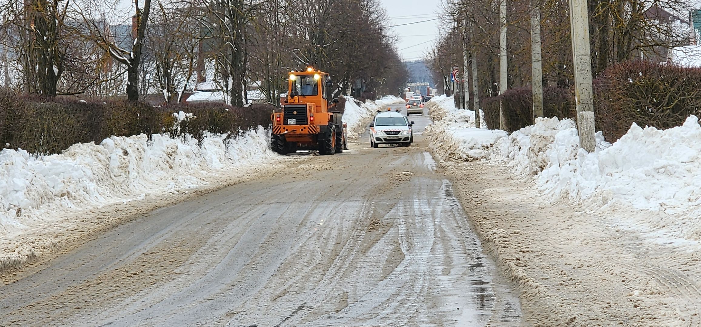 сосульки на крышах, село Вельяминово, Домодедово, уборка снега,
