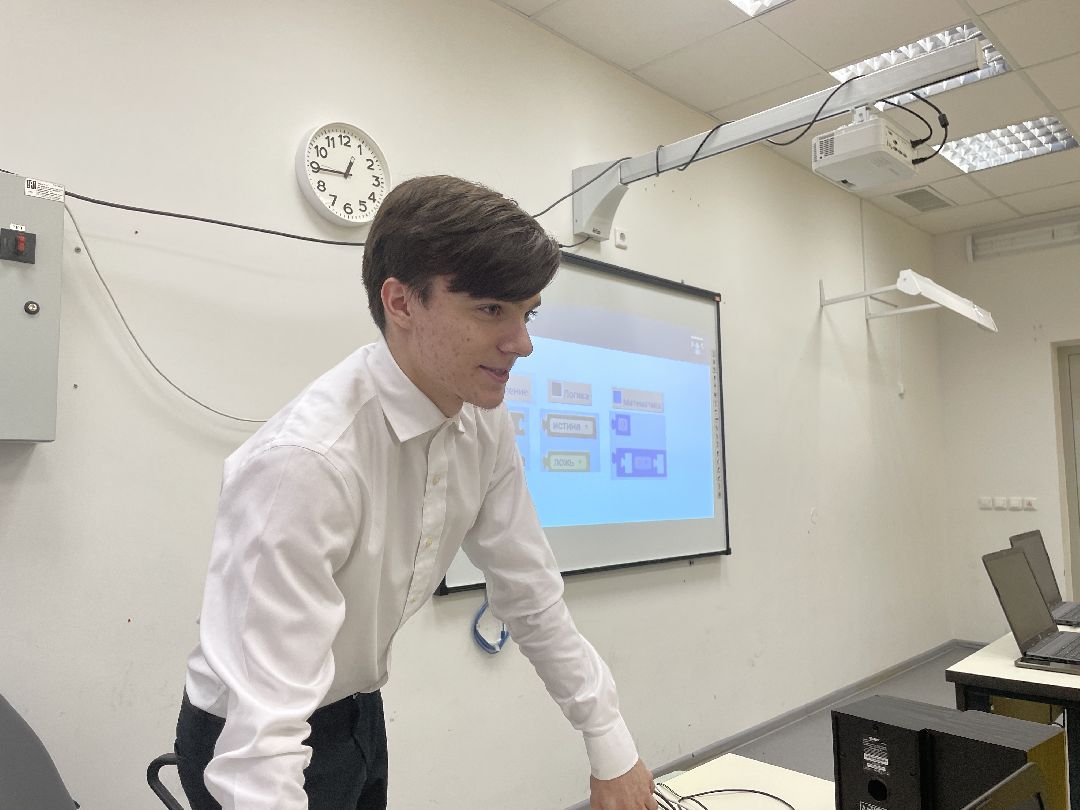 Техношкола, преподаватель