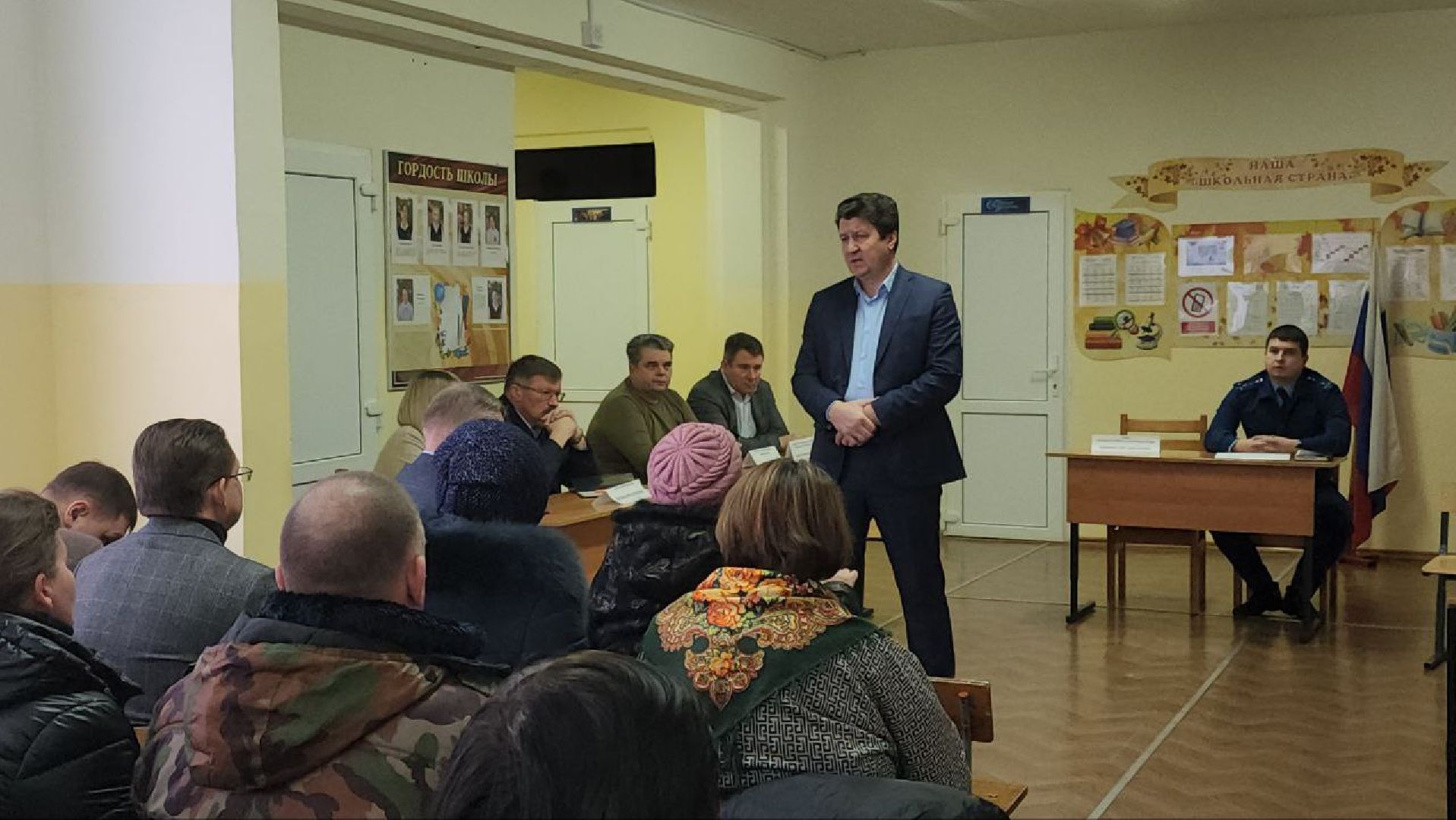 Поселок Дмитриевский, Серебряные Пруды, выездная администрация, доступная власть,