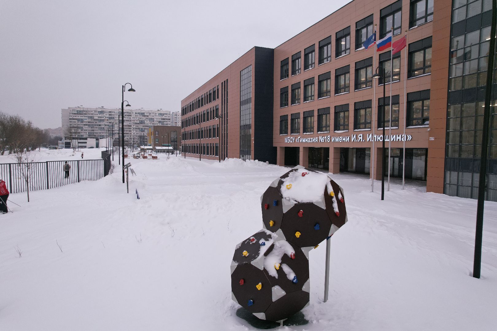 видео с коптера, королёв, школа,