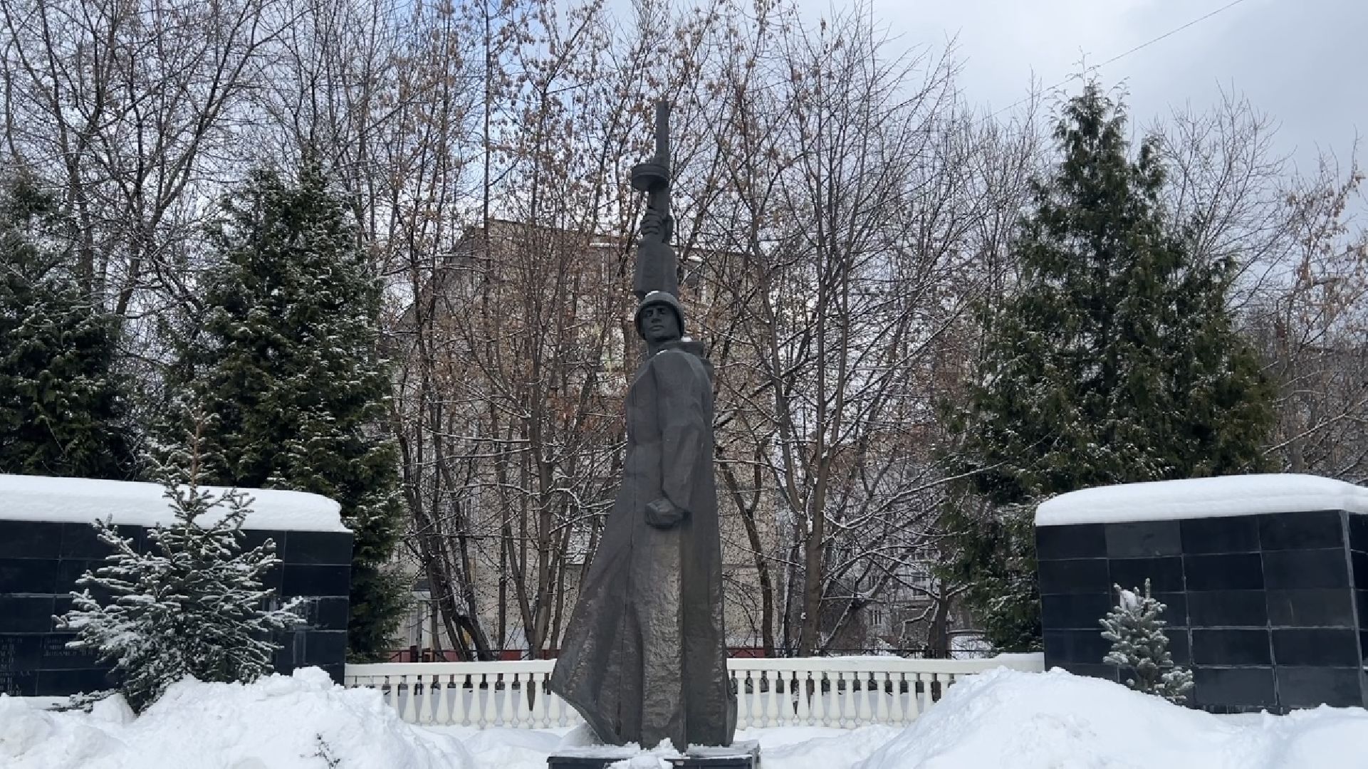 химки, памятник, возложение цветов, сталинградская битва, акция памяти, общество,