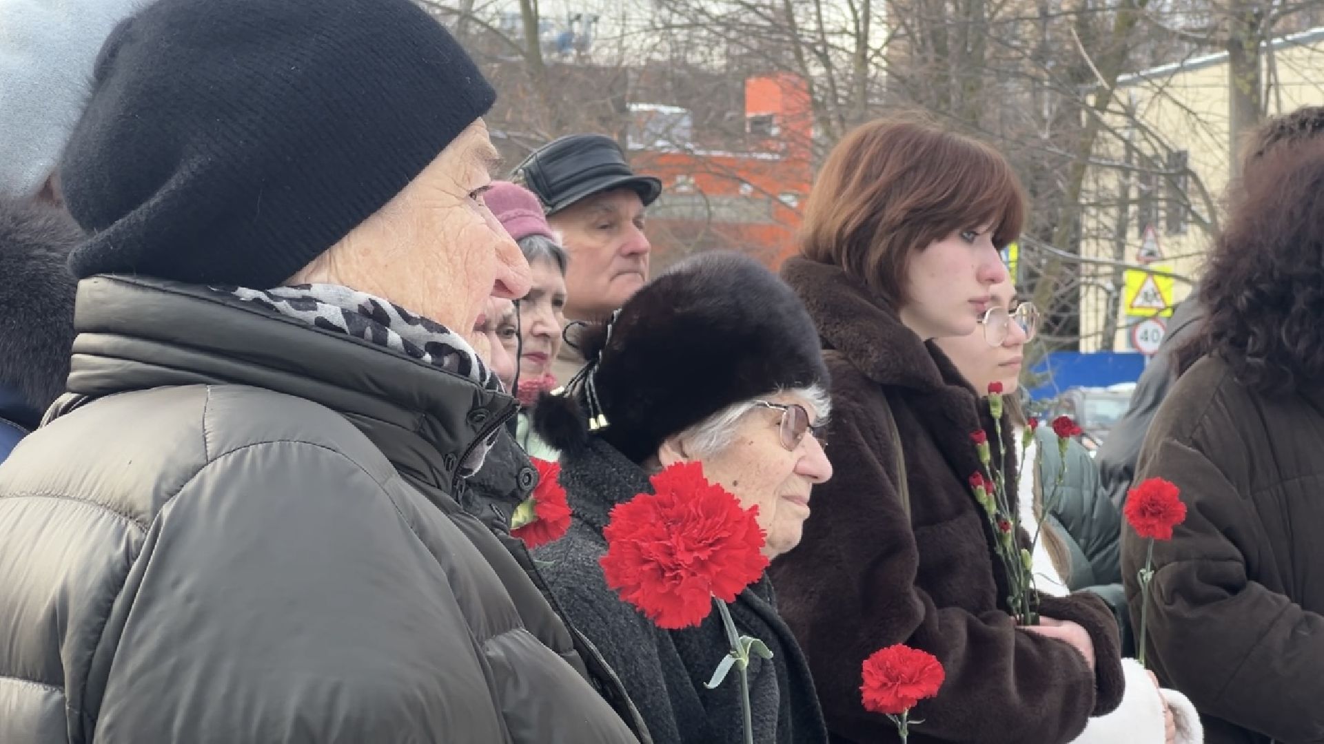 химки, памятник, возложение цветов, сталинградская битва, акция памяти, общество,