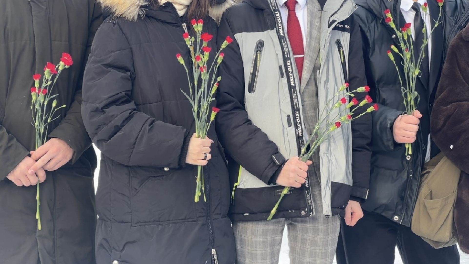 химки, памятник, возложение цветов, сталинградская битва, акция памяти, общество,