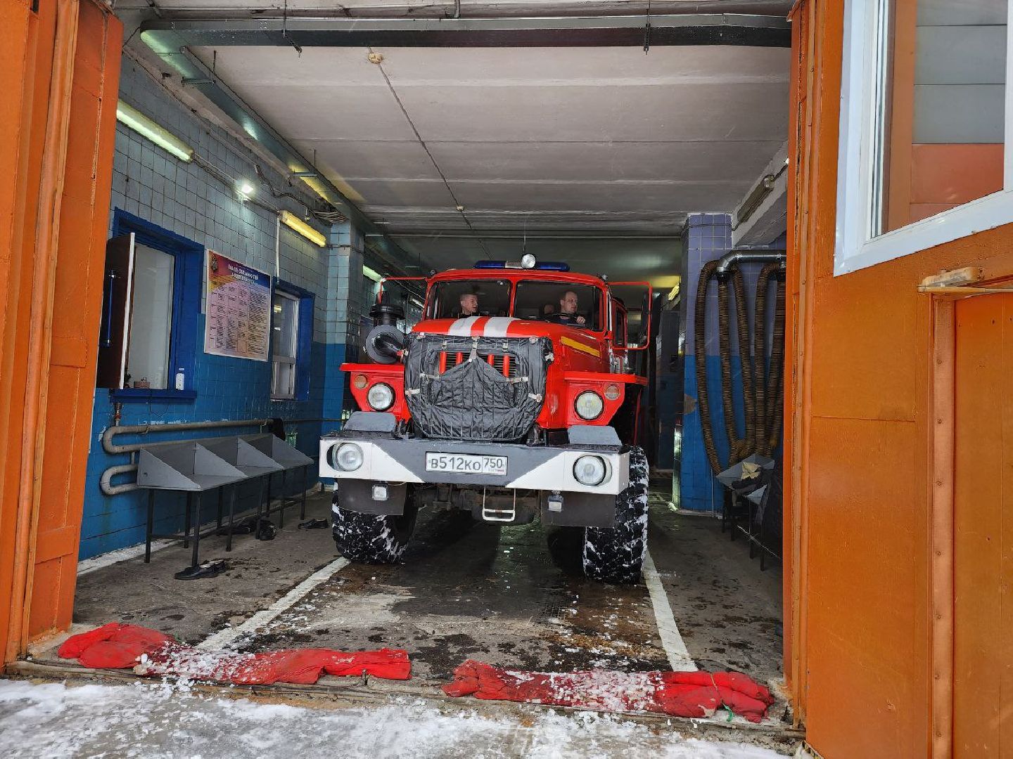 можайск, можайский городской округ, подмосковье, пожарные, спасение котов, спасатели,