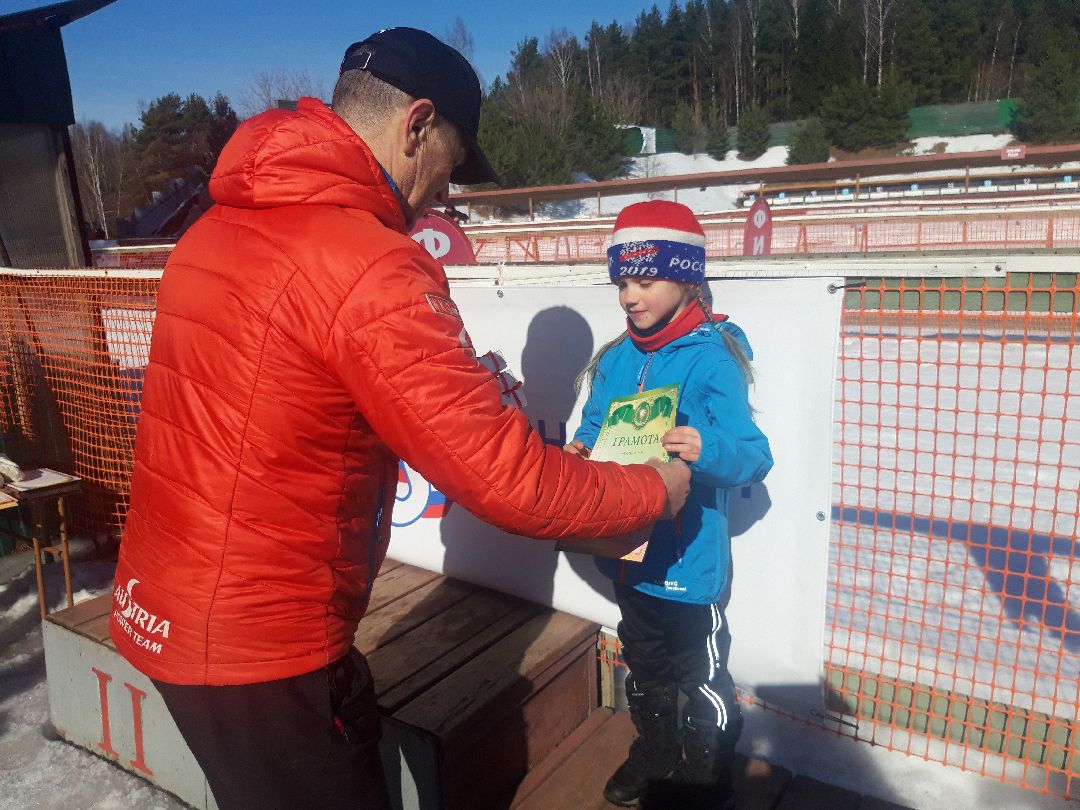 стадион, снег, детский спорт,