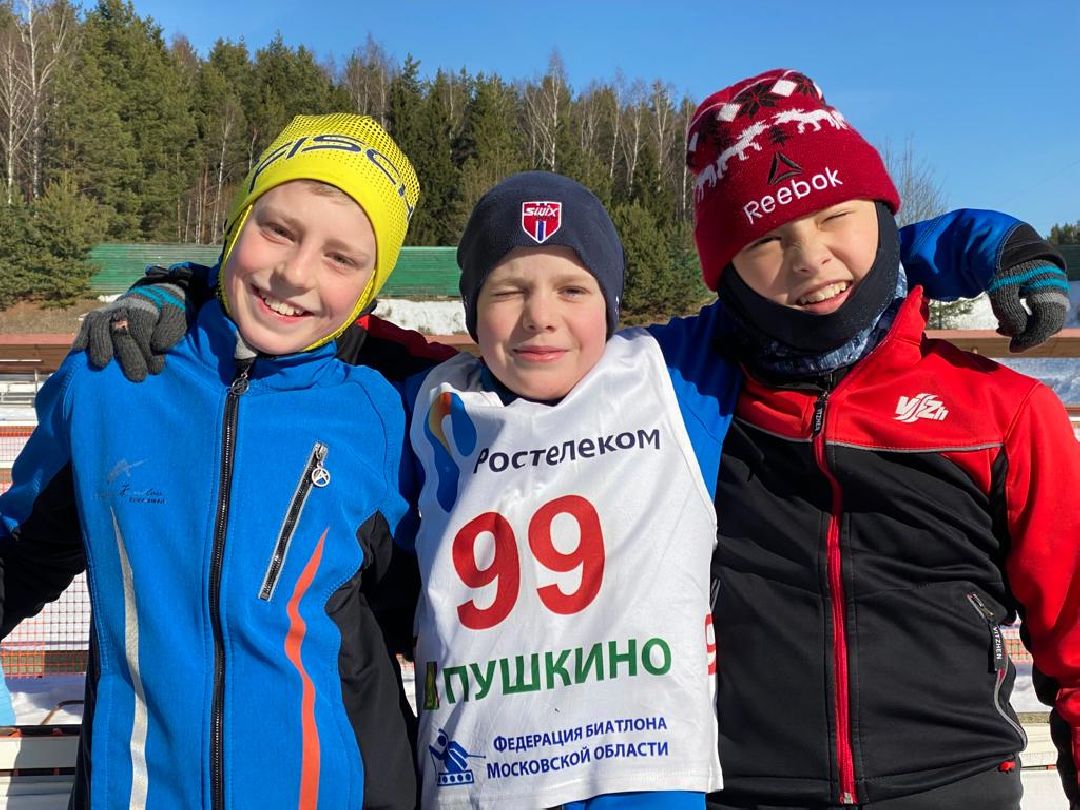 стадион, снег, детский спорт,