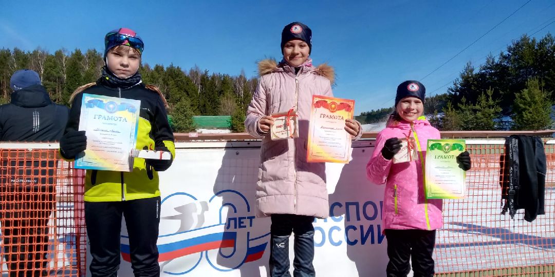 стадион, снег, детский спорт,