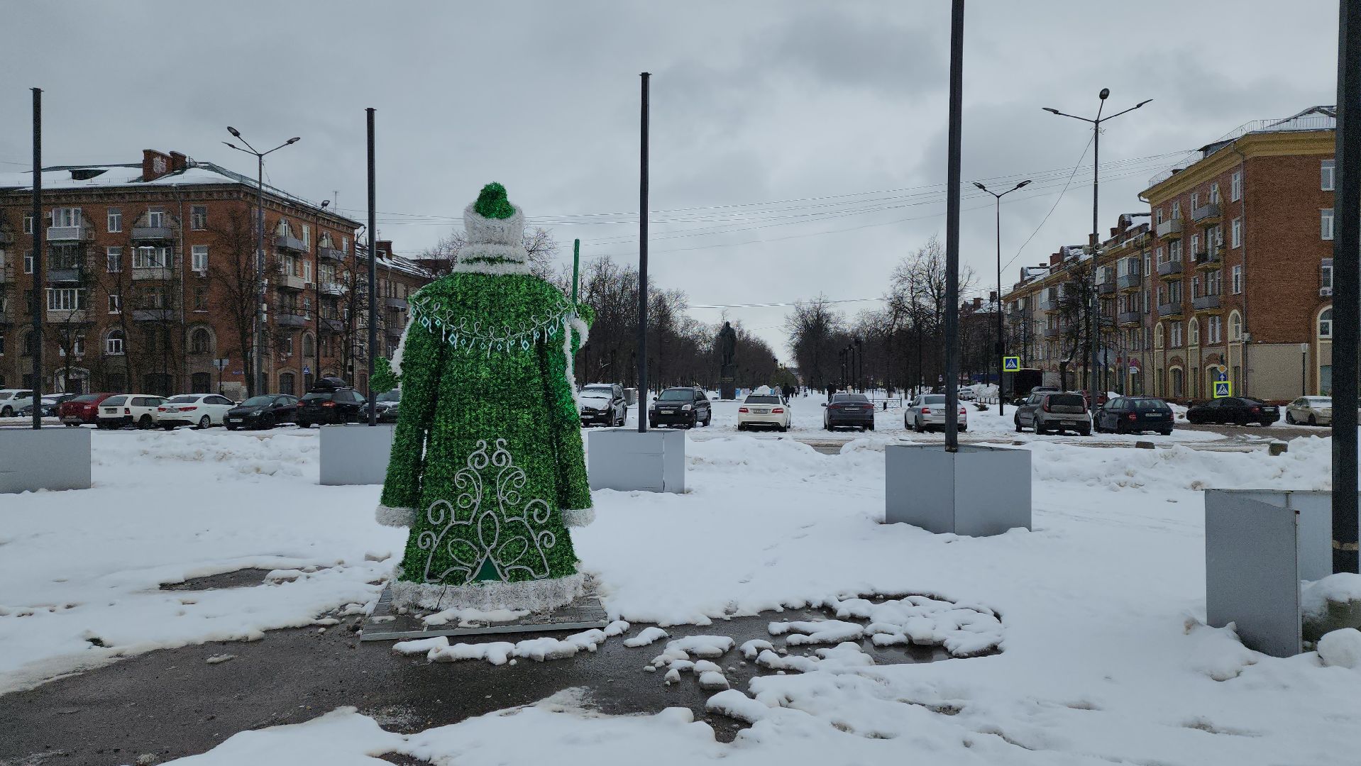 новый год, бульвар Маяковского, елка, улица Фрунзе, Дед Мороз, гирлянды, МБУ Городское хозяйство,сквер 28 квартал,