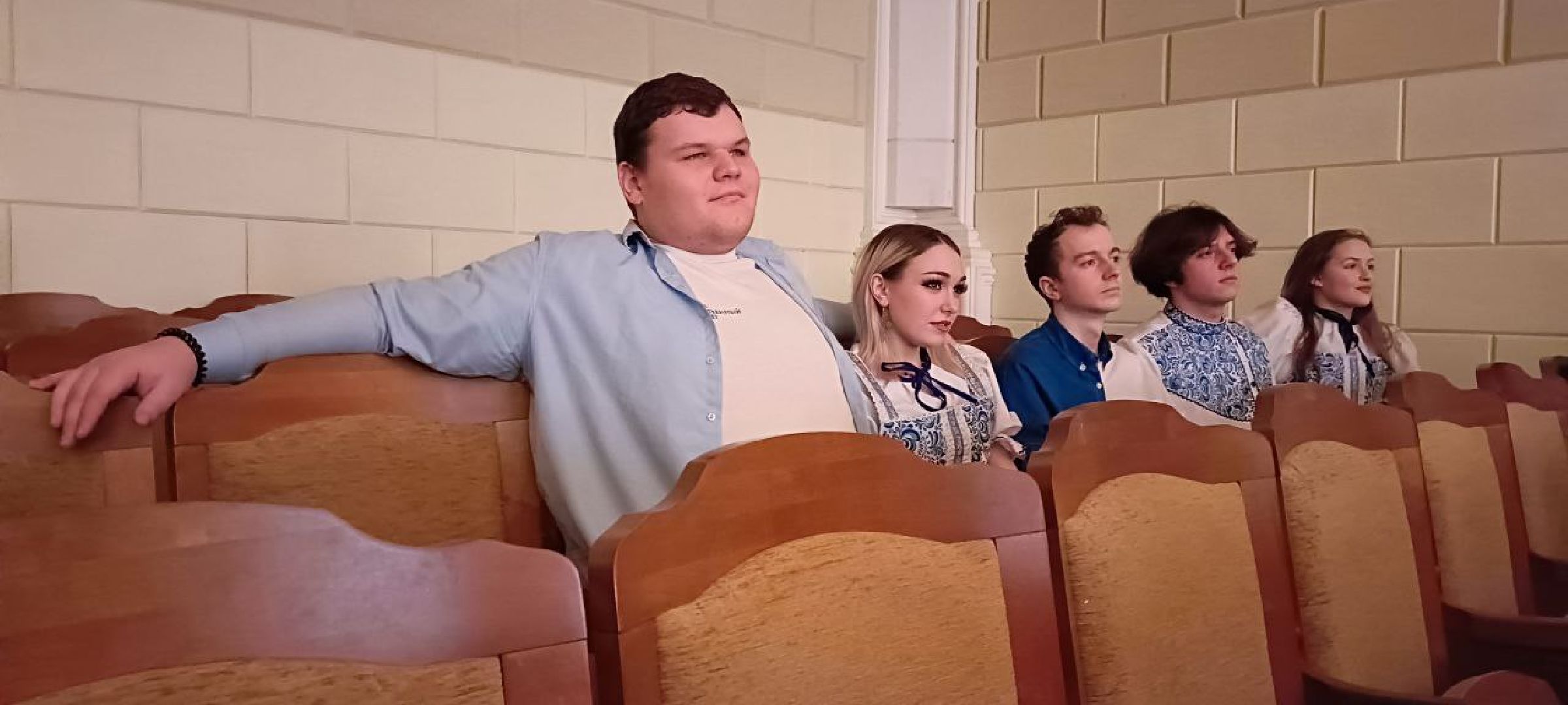 Дмитров, Ха-ха Лига КВН, Диванодамы,