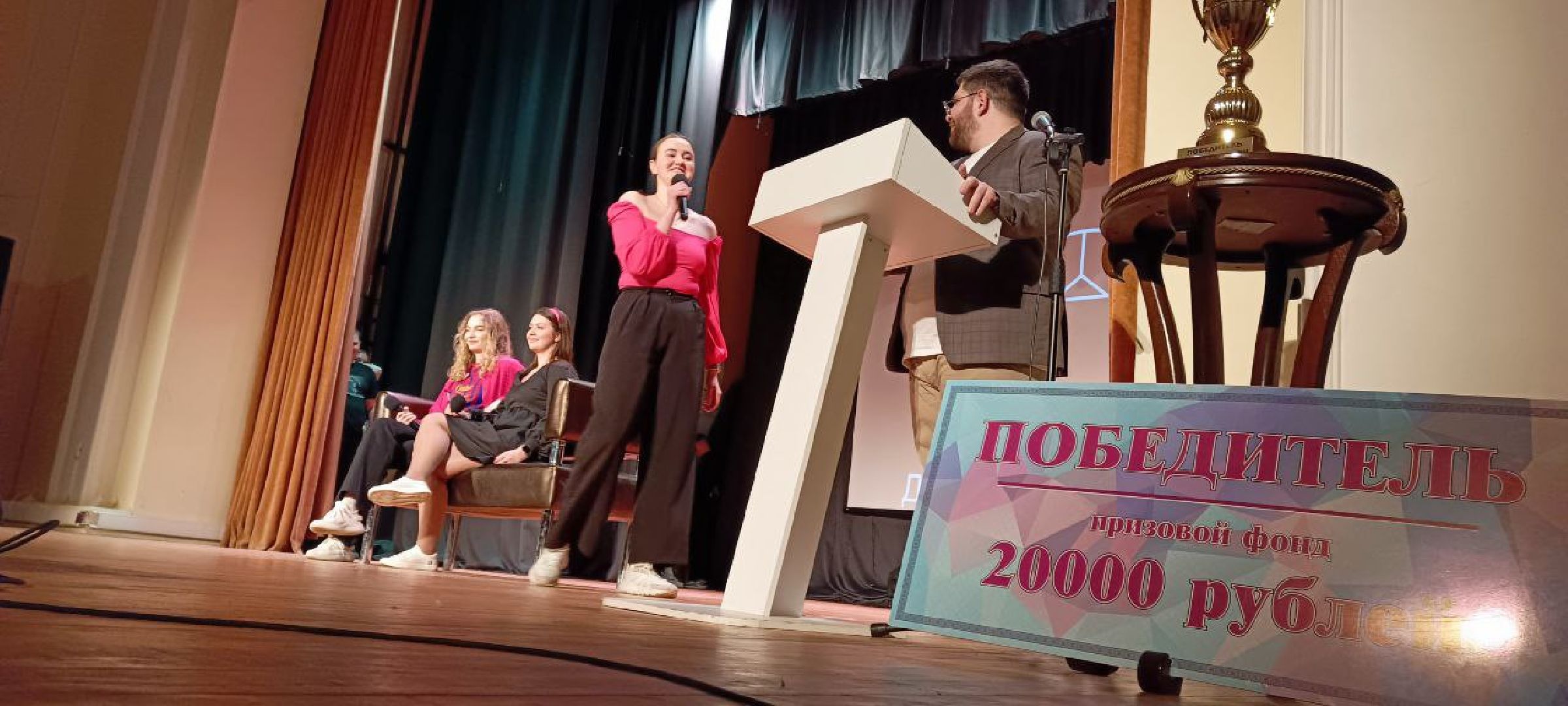 Дмитров, Ха-ха Лига КВН, Диванодамы,