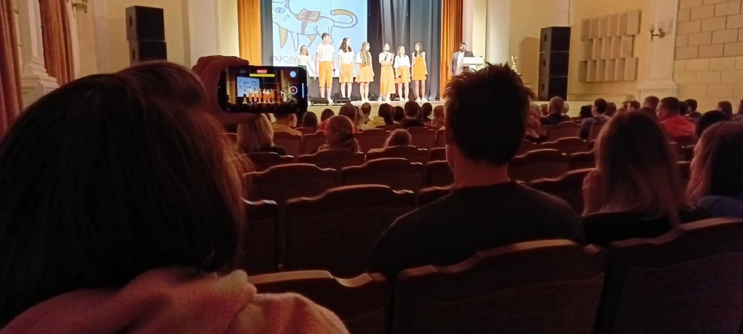 Дмитров, Ха-ха Лига КВН, Диванодамы,