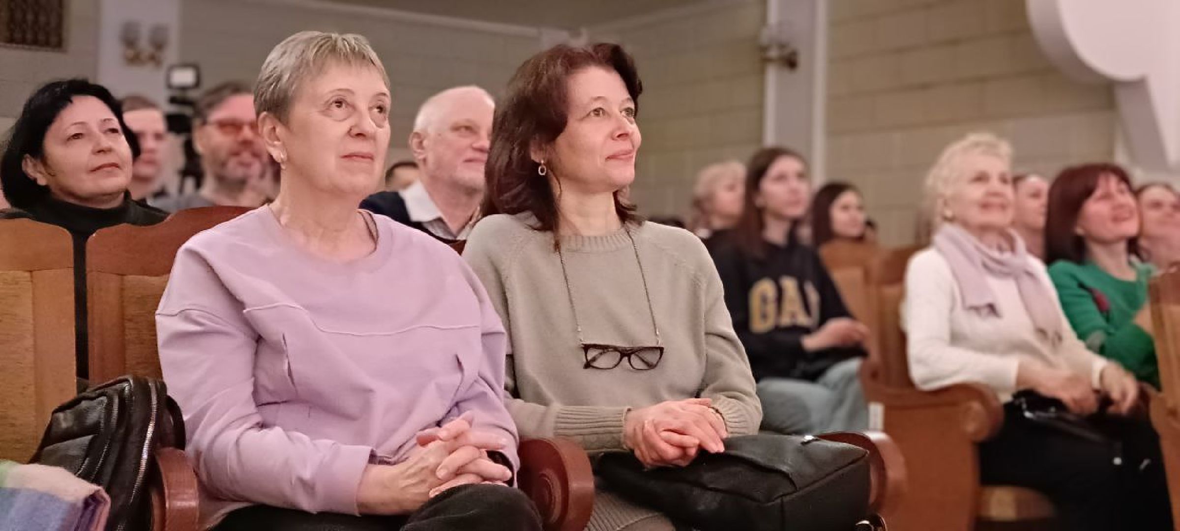 Дмитров, Ха-ха Лига КВН, Диванодамы,