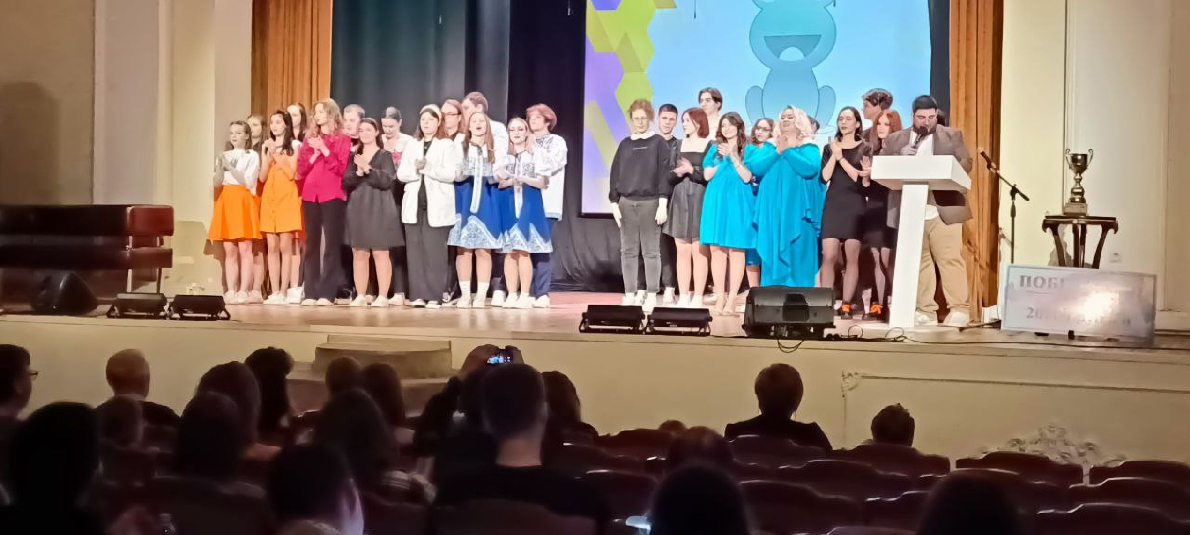 Дмитров, Ха-ха Лига КВН, Диванодамы,