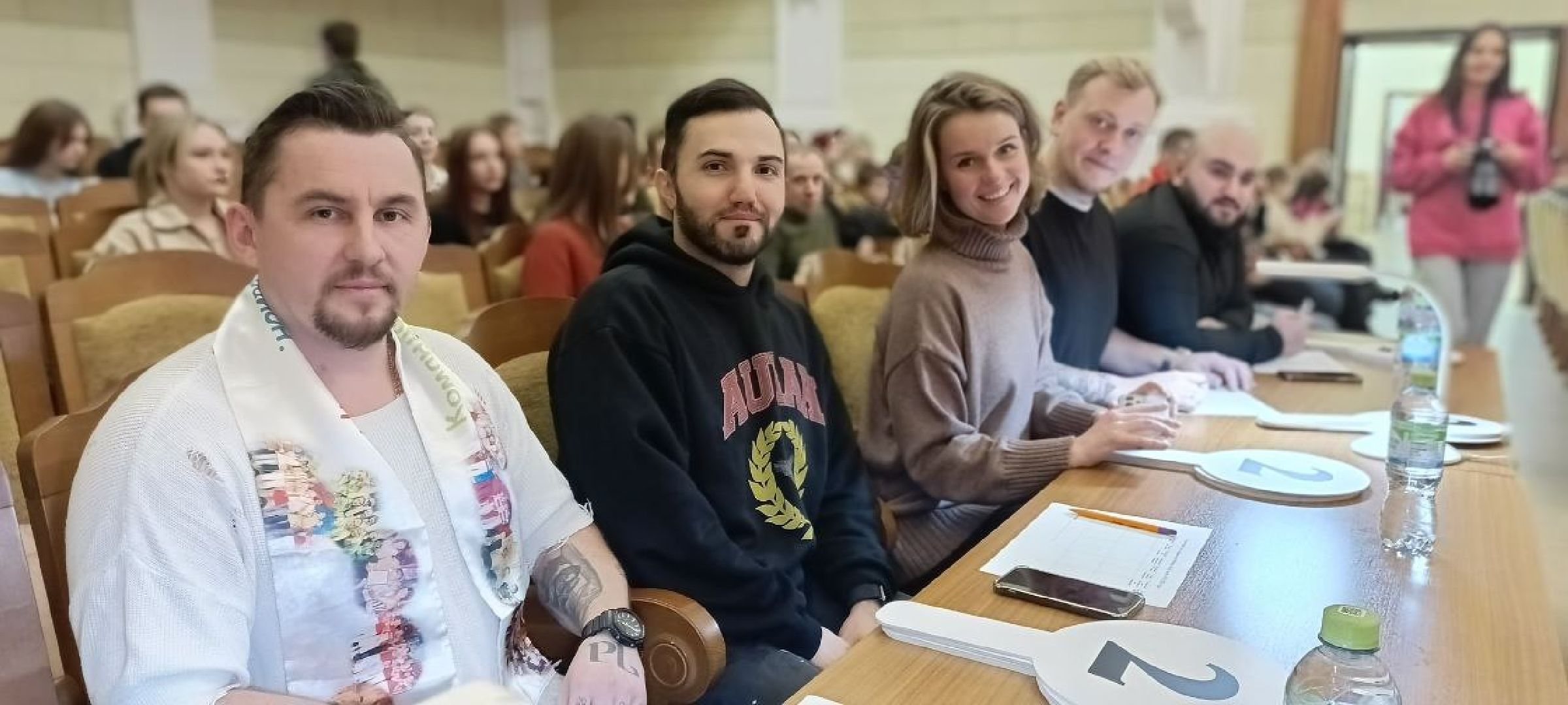 Дмитров, Ха-ха Лига КВН, Диванодамы,