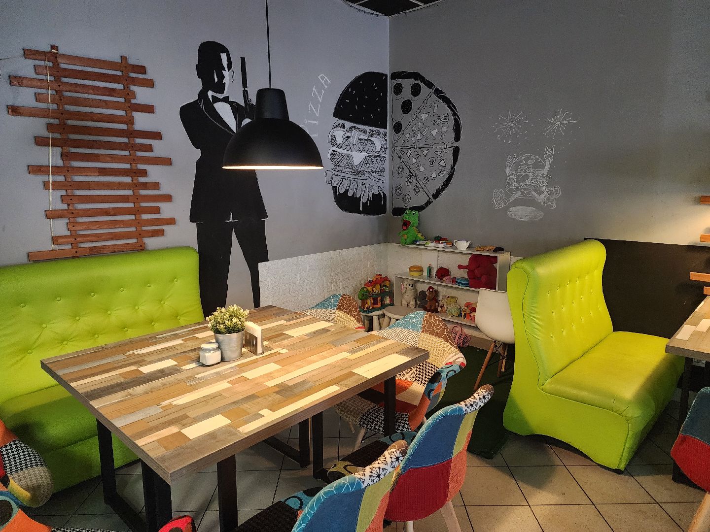 шатура, ешь в подмосковье, бургер с ананасом, жареный ананас, бургеры, пицца, программа губернатора,