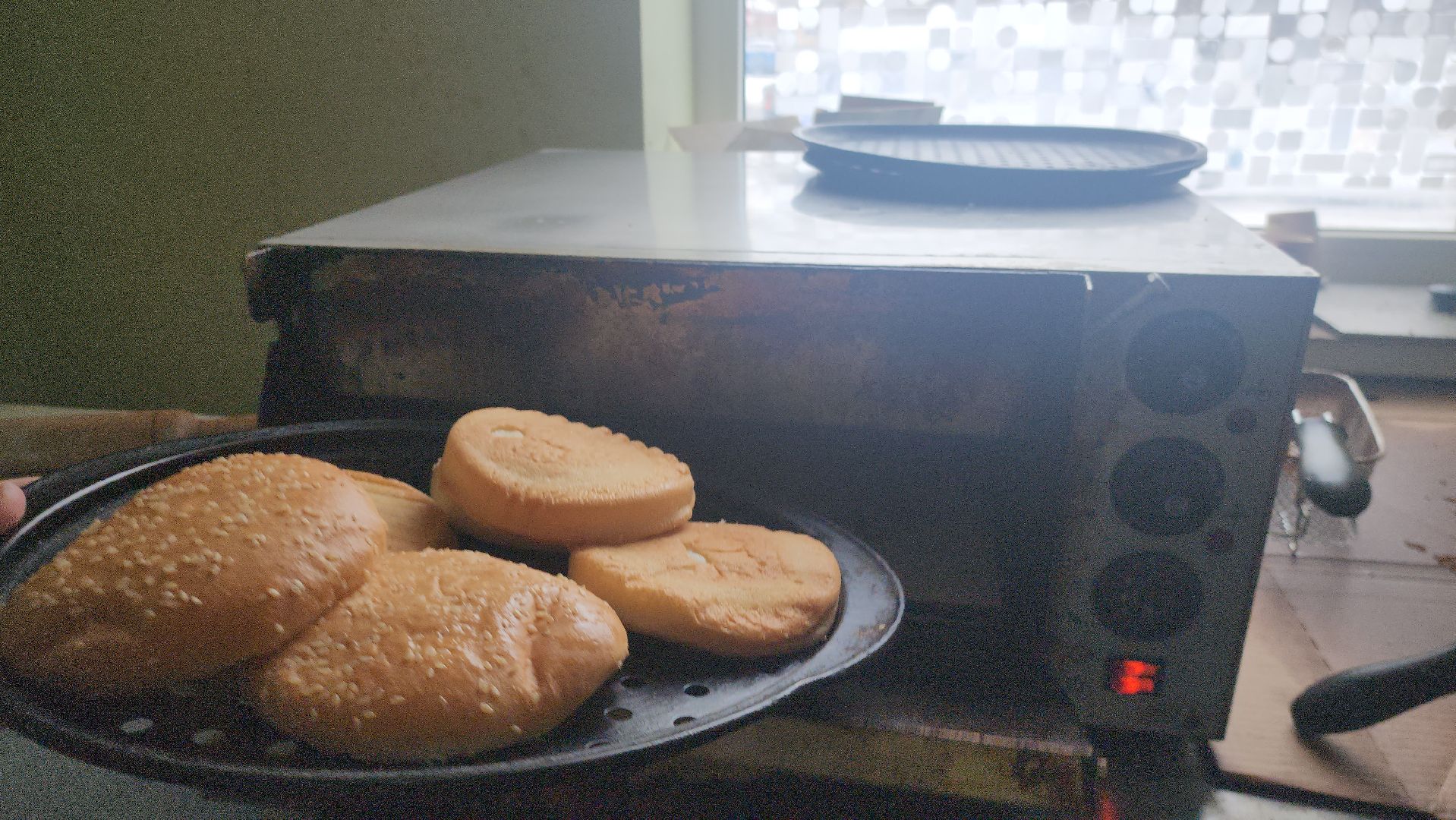 шатура, ешь в подмосковье, бургер с ананасом, жареный ананас, бургеры, пицца, программа губернатора,