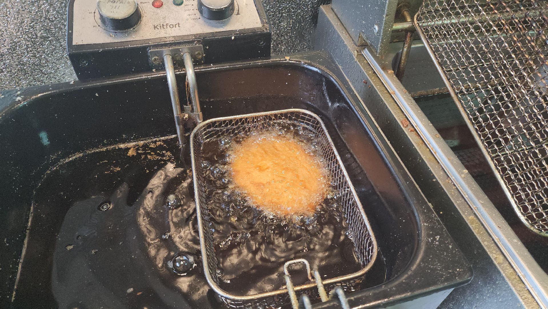 шатура, ешь в подмосковье, бургер с ананасом, жареный ананас, бургеры, пицца, программа губернатора,