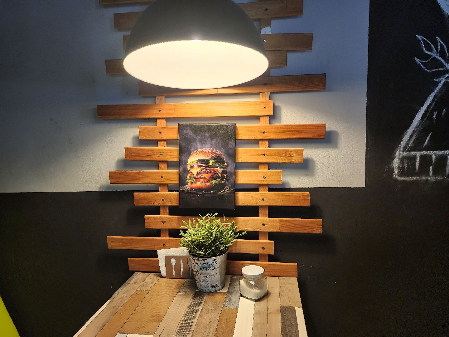 шатура, ешь в подмосковье, бургер с ананасом, жареный ананас, бургеры, пицца, программа губернатора,