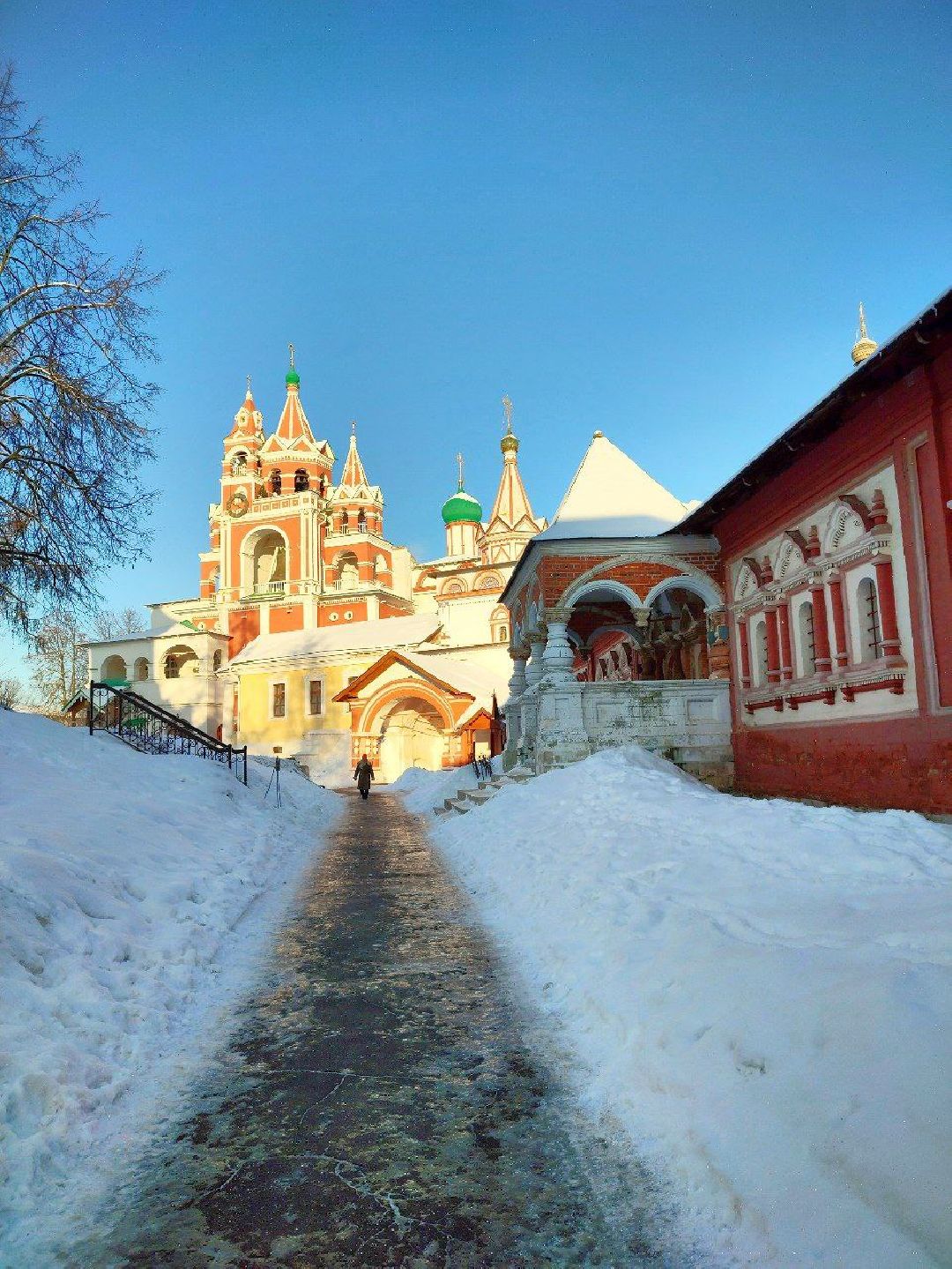 Звенигород, общество