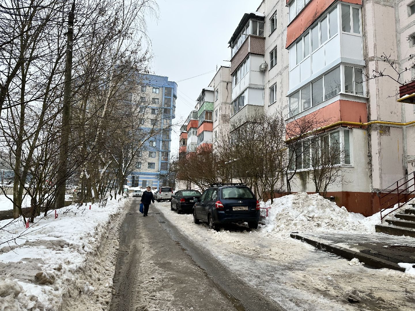 парковка у дома, администрация наро-фоминска,