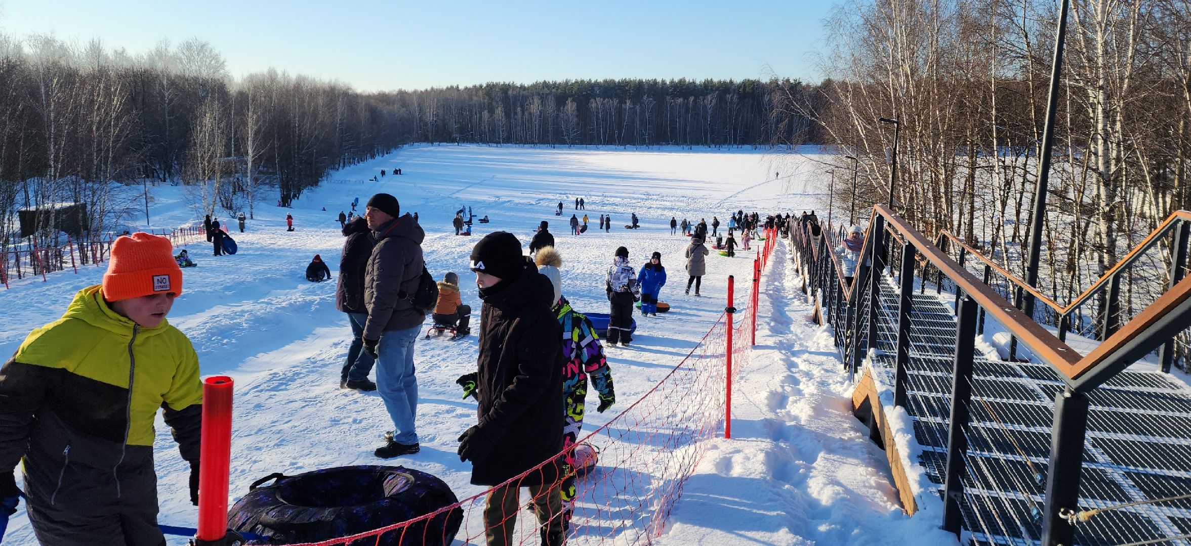 электросталь, парк, снежная горка, зима, зима 2024, зима в парках, зима в подмосковье, безопасность детей,