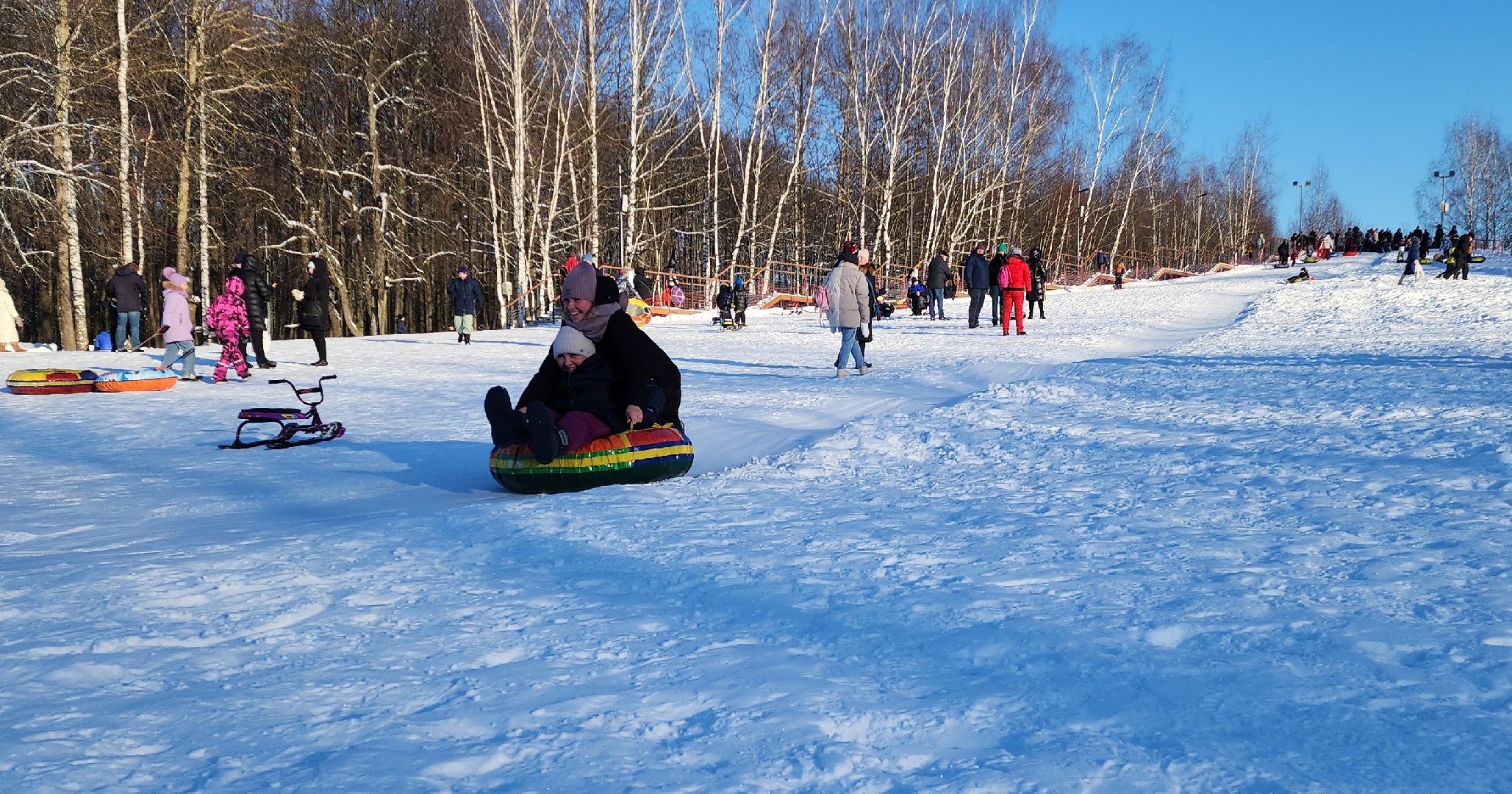 электросталь, парк, снежная горка, зима, зима 2024, зима в парках, зима в подмосковье, безопасность детей,