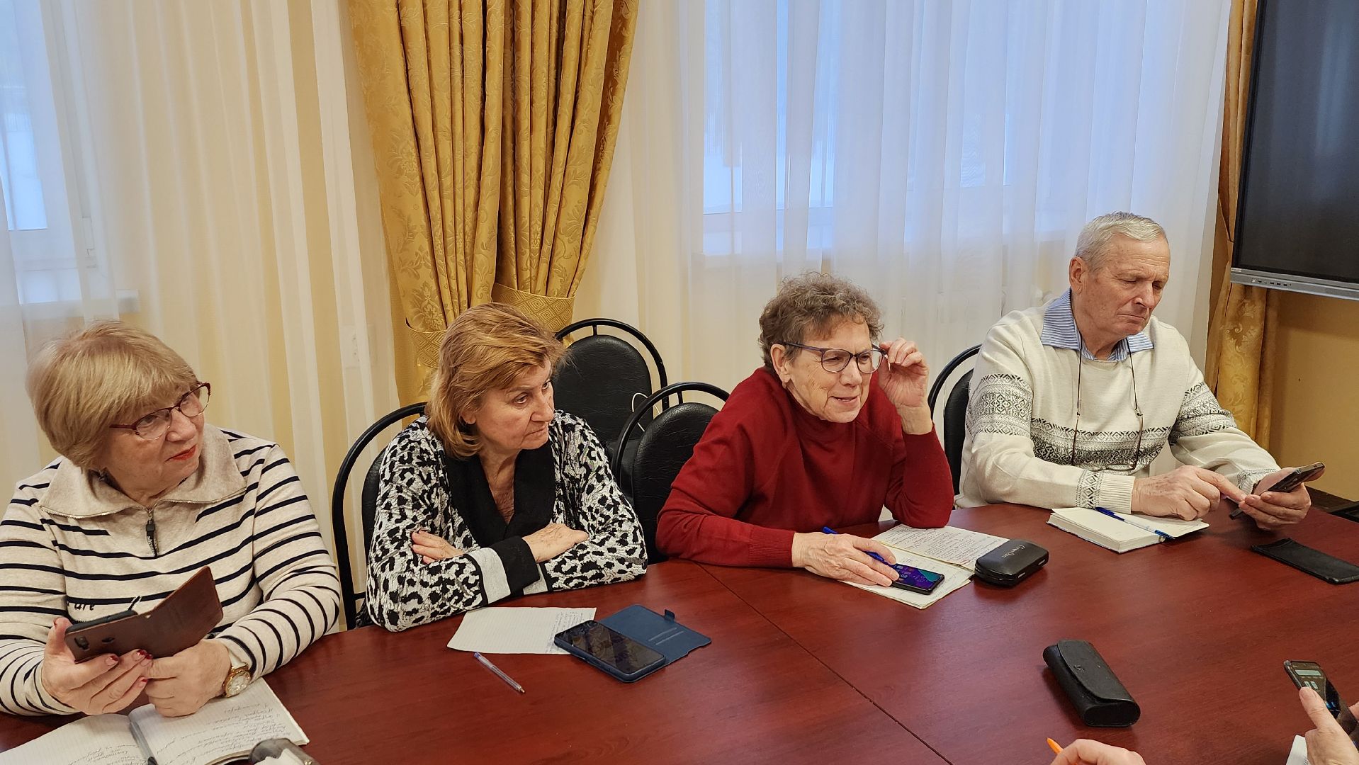 Солнечногорск, общество, пенсионеры, компьютерная грамотность, обучение,