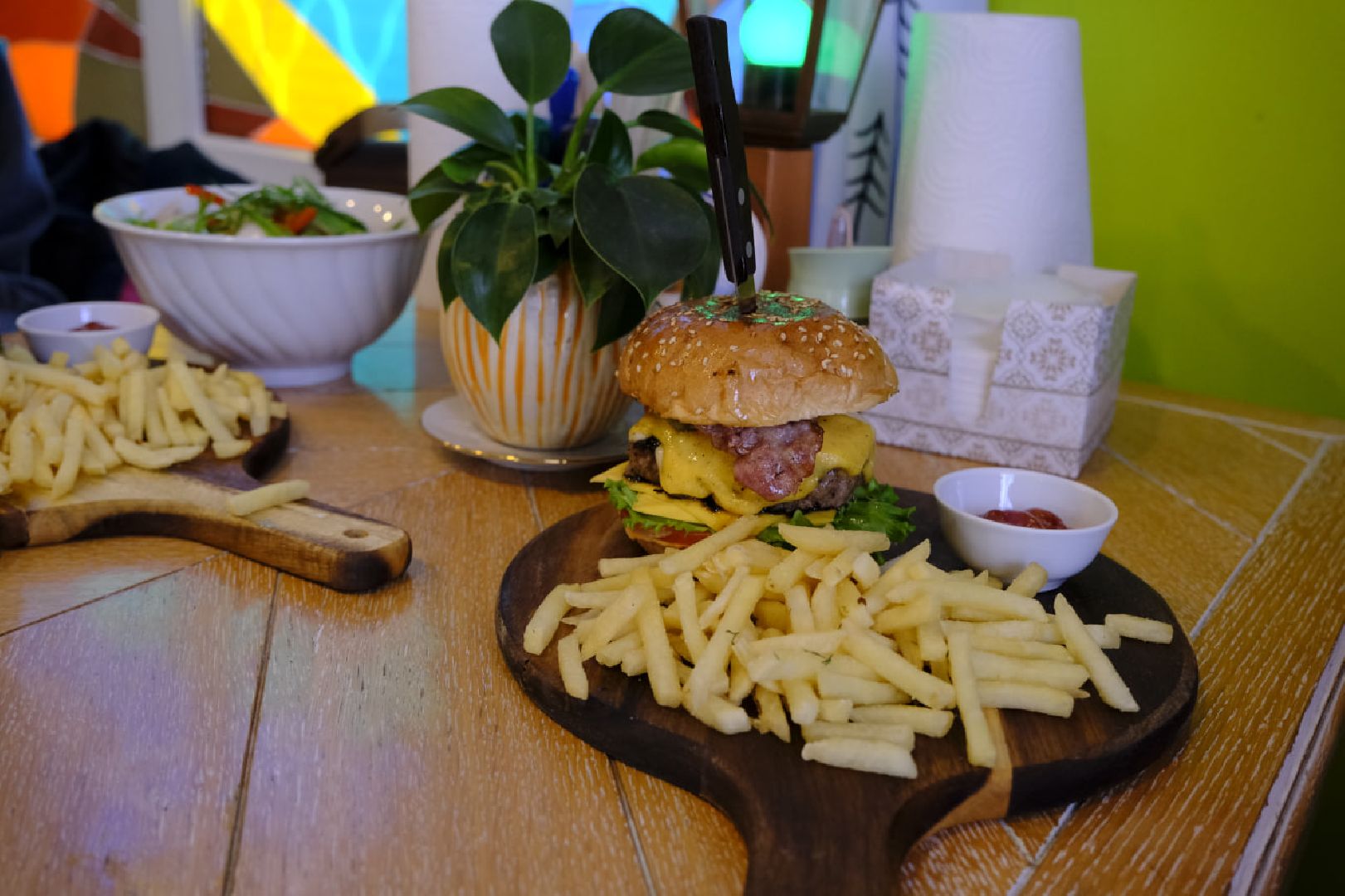 пущино, еда, ресторан, зима в подмосковье, бургер,