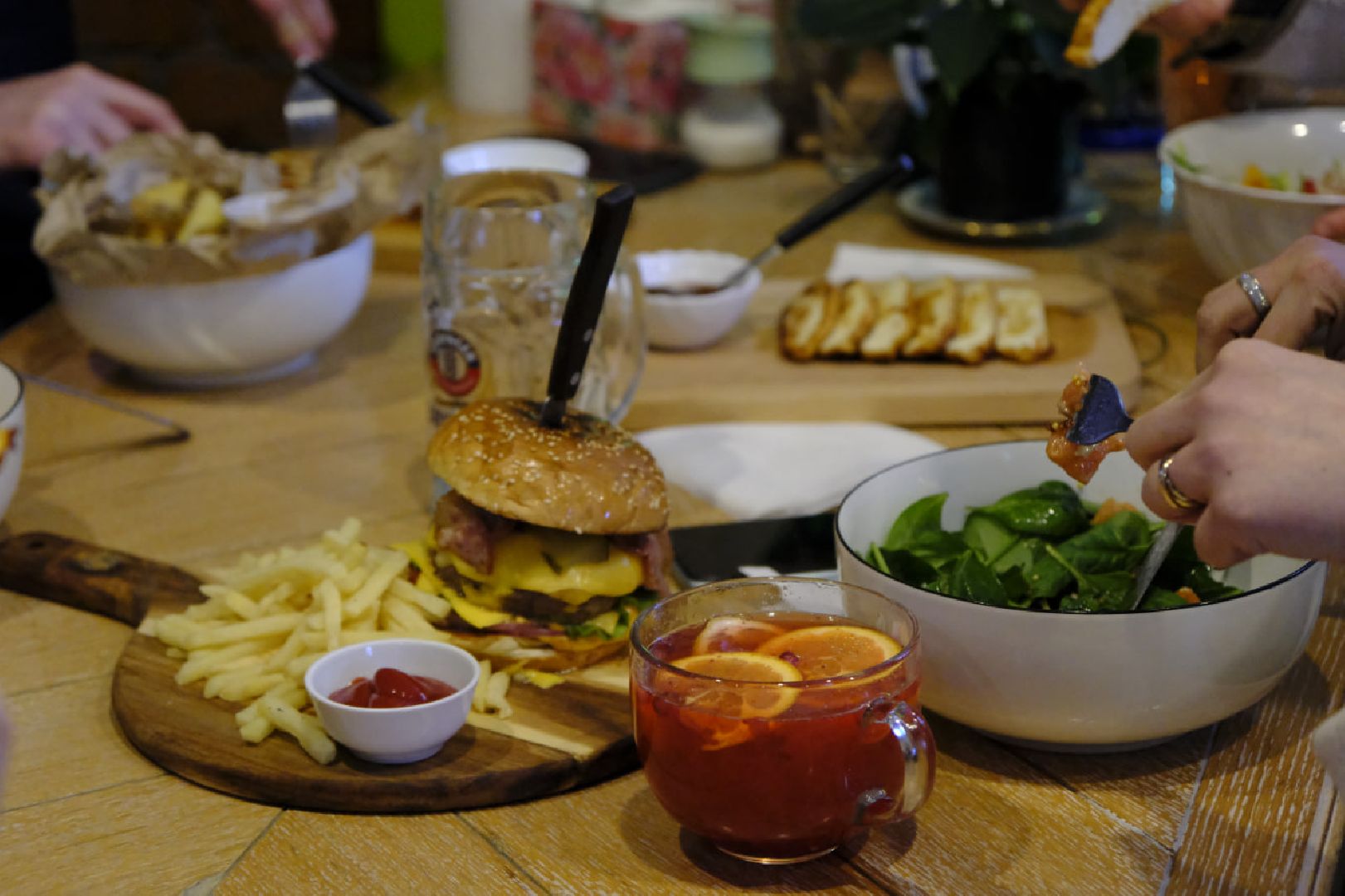 пущино, еда, ресторан, зима в подмосковье, бургер,