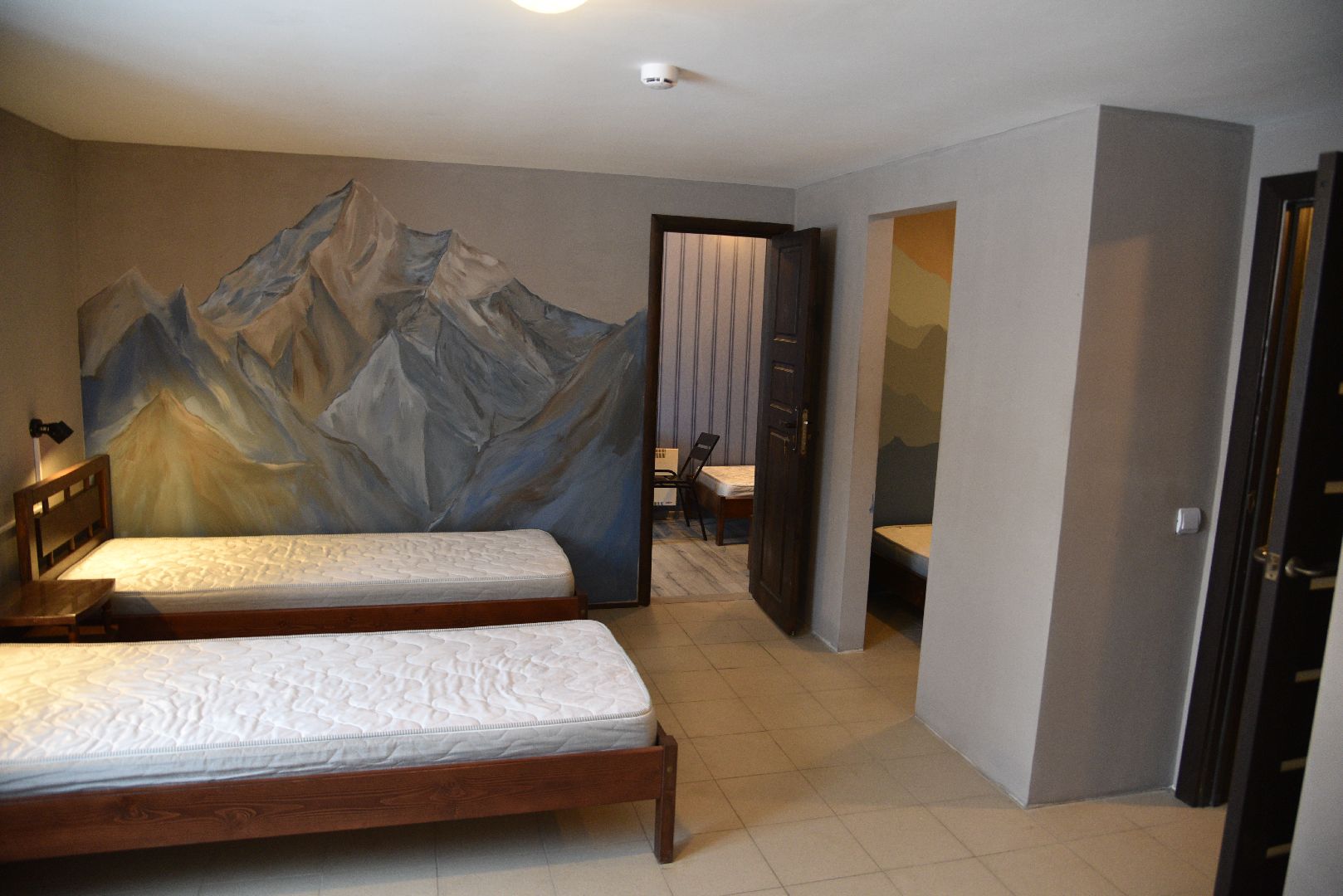 лотошино, гостиница, рабочие,