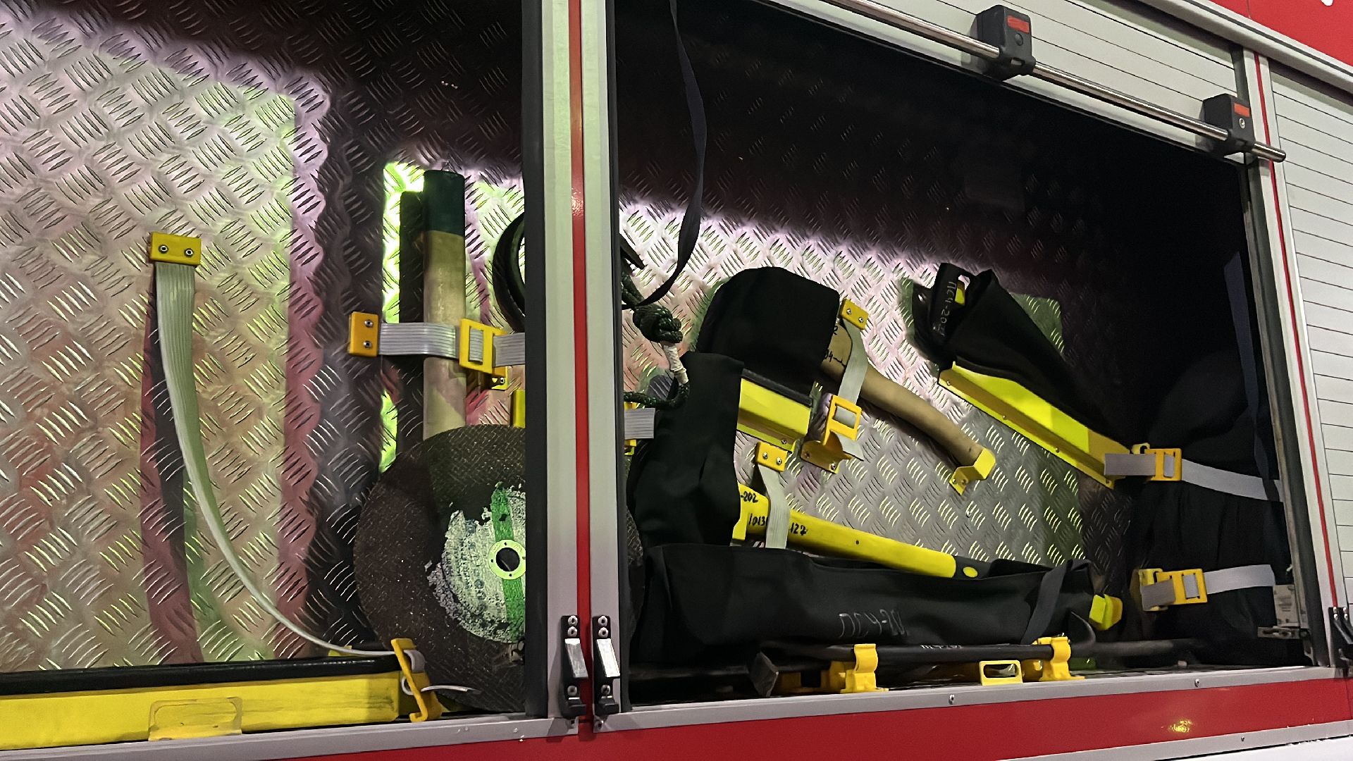 пожарные, пожарные автомобили, волонтеры, экскурсия,