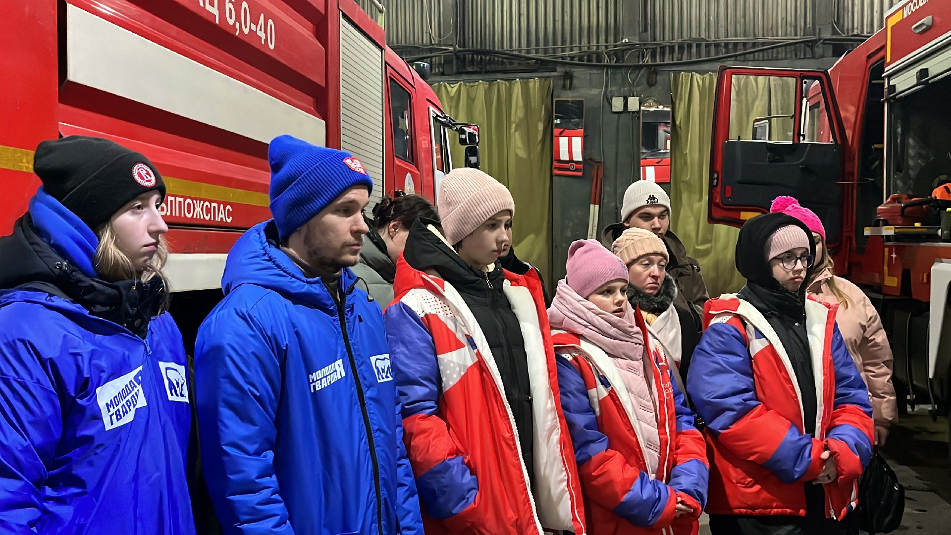 пожарные, пожарные автомобили, волонтеры, экскурсия,