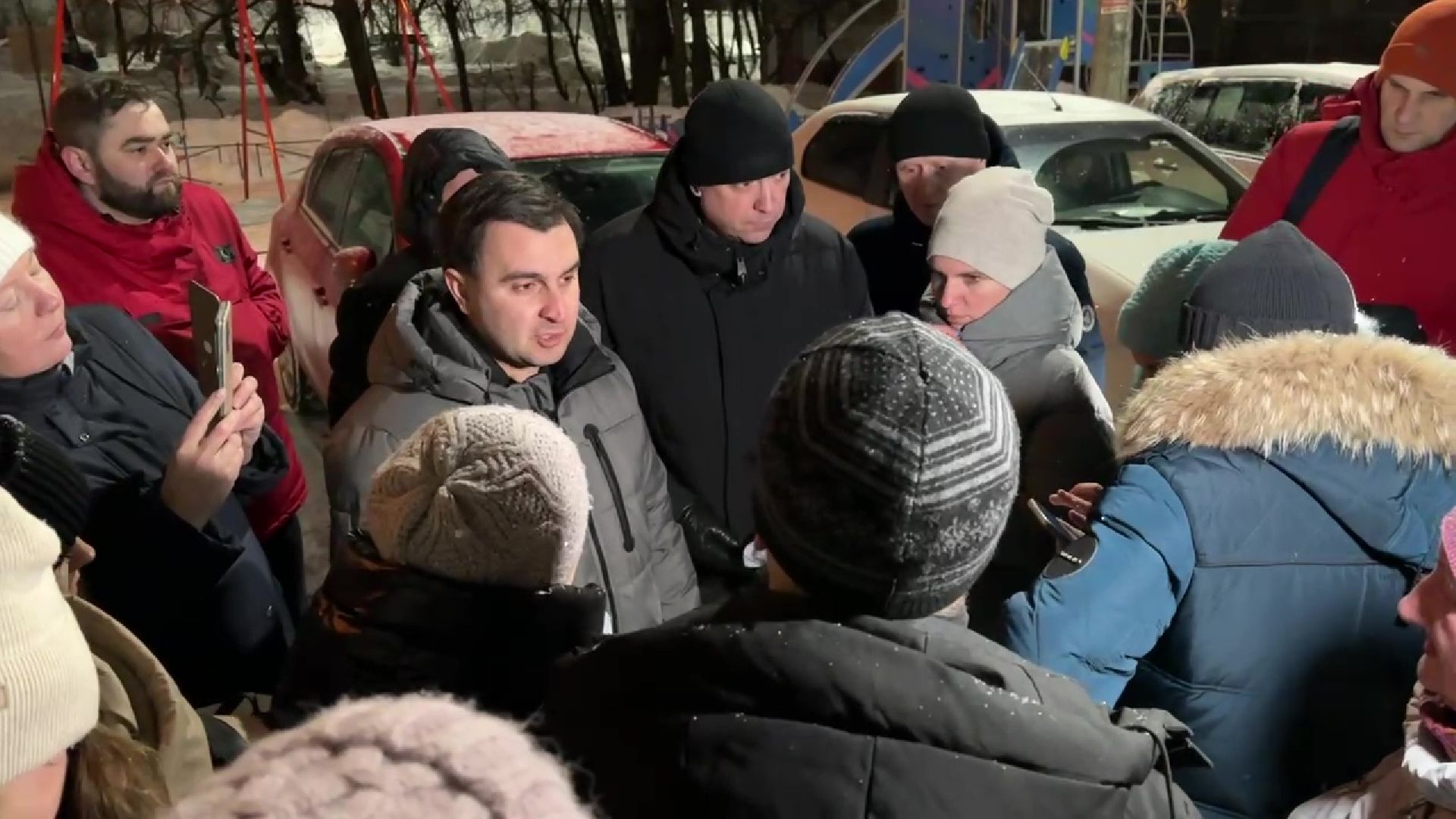 Реутов, выездная администрация, ответ, вопрос, глава горда, парковки, дорожные зеркала,