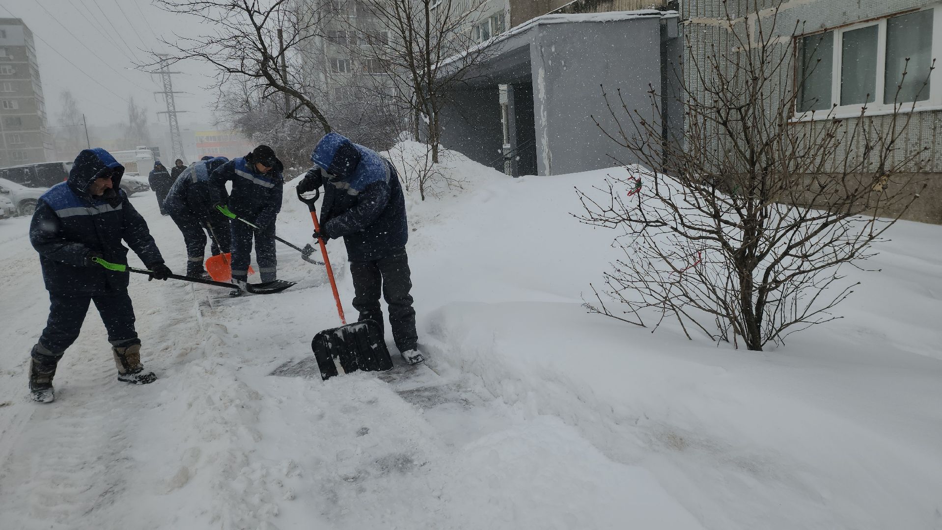 снегопад, ольга, коммунальная техника, ликвидация последствий снегопада, коммунальщики, руза, рузский городской округ,