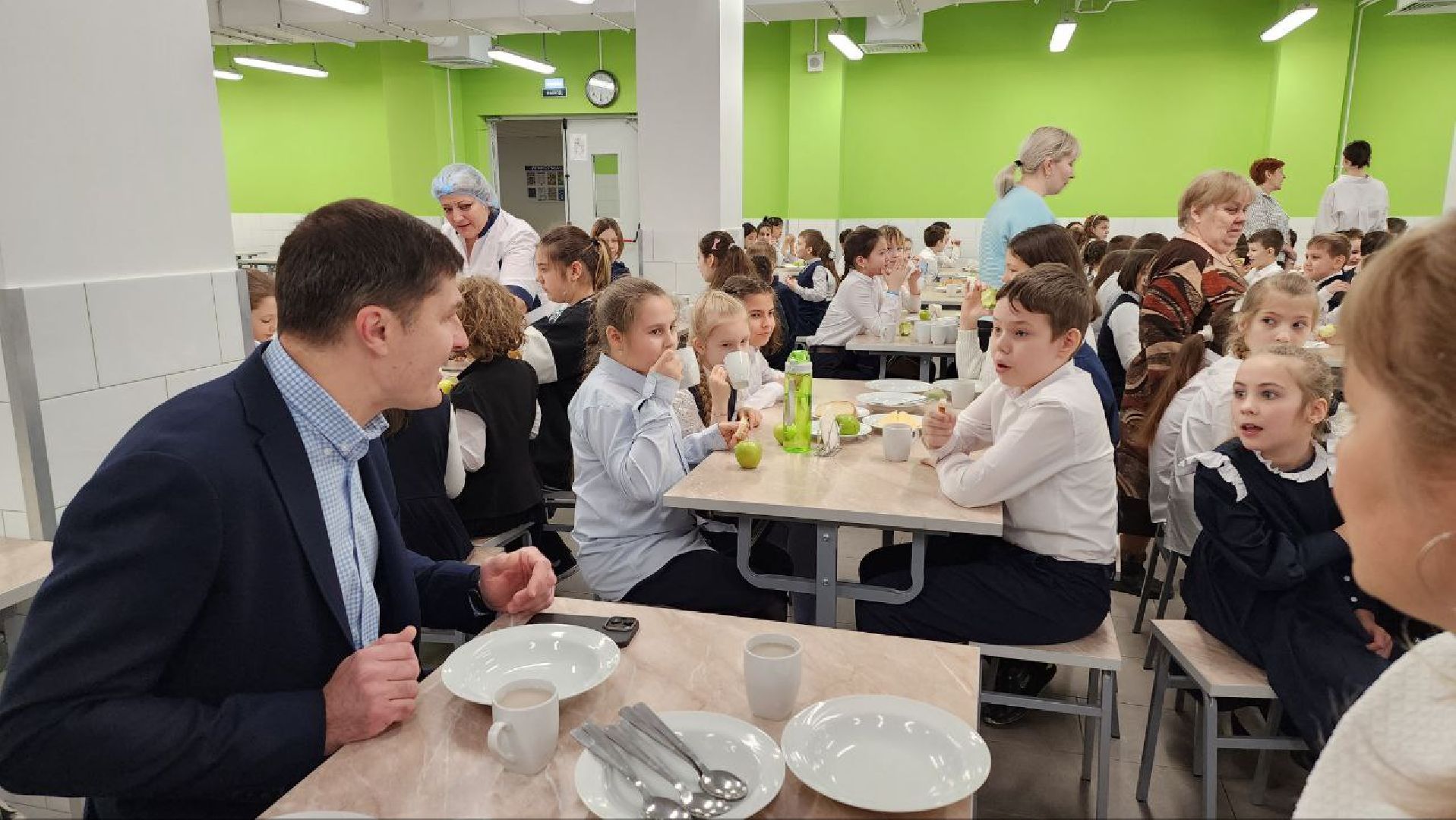 люберцы, глава городского округа люберцы владимир волков, школьное питание,