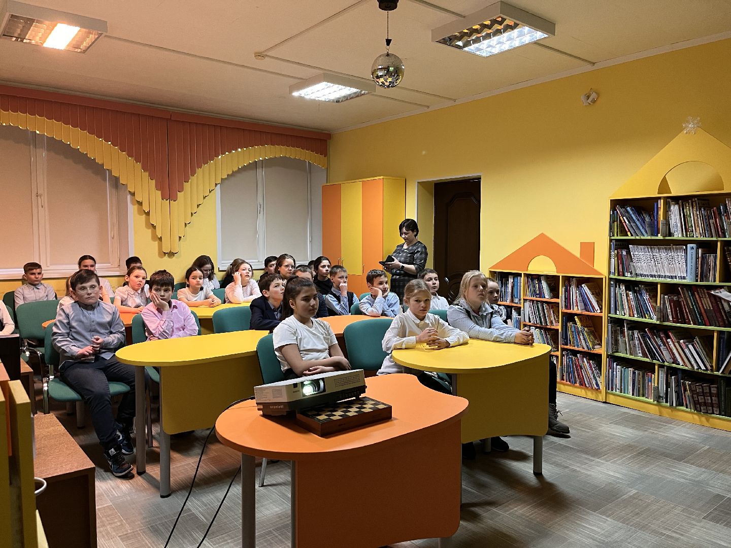 шаховская, библиотека, ученики,