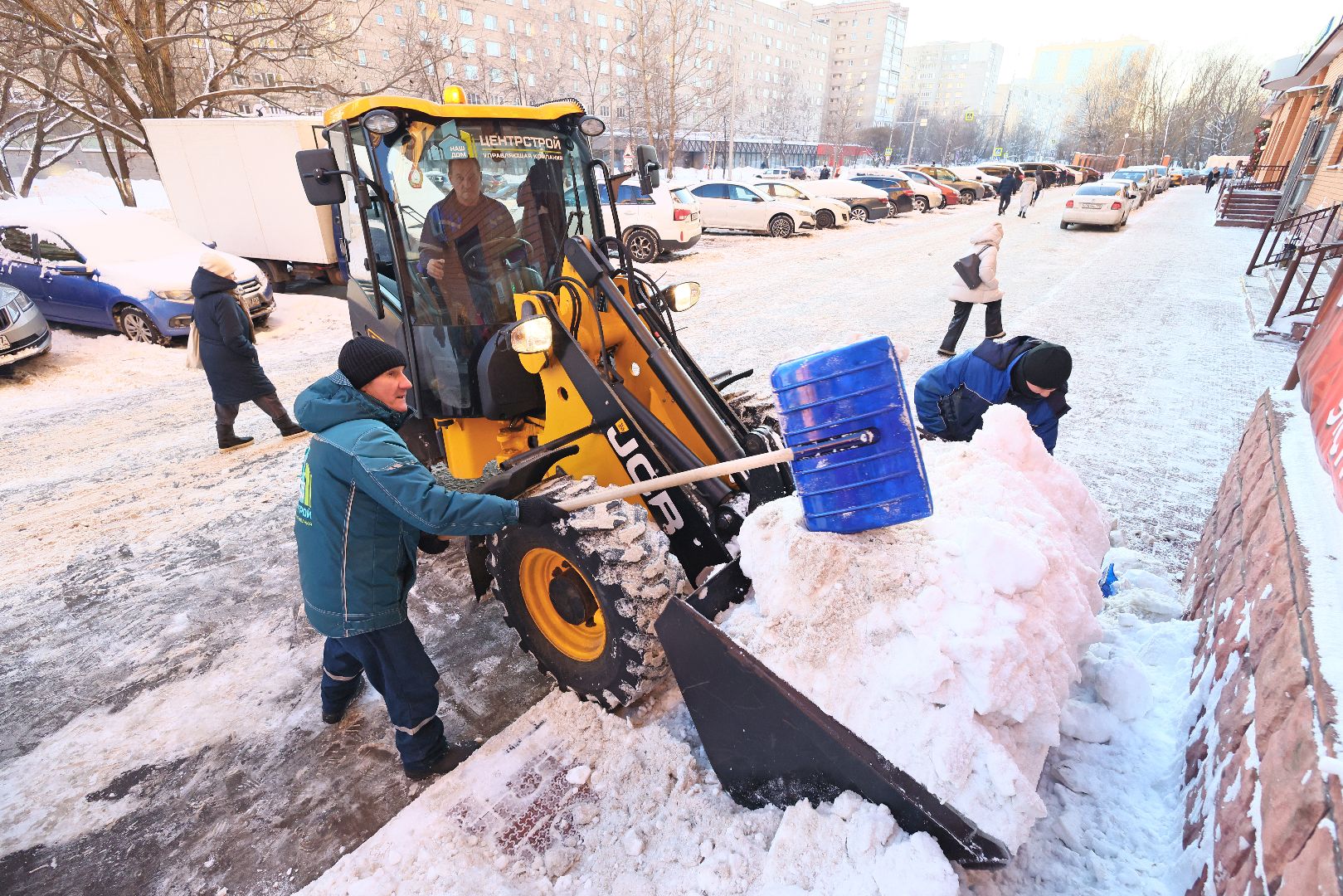 Реутов, ЖКХ, снегопад, Ольга, уборка, трактор, бобкэт, дворники,