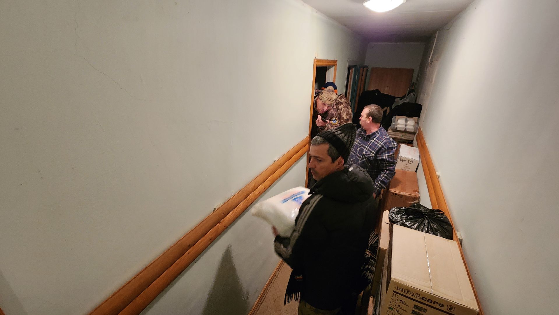 протвино, гуманитарная помощь, медикаменты, жители, мужчины,