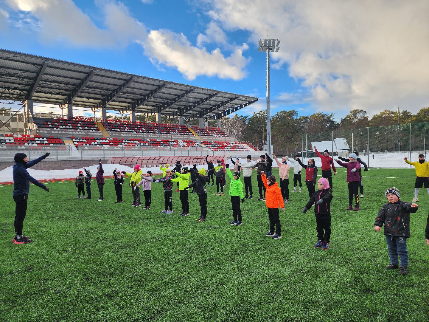 Серпухов, подмосковье, ультрамарафонец, легкая атлетика, стадион спартак, бег,