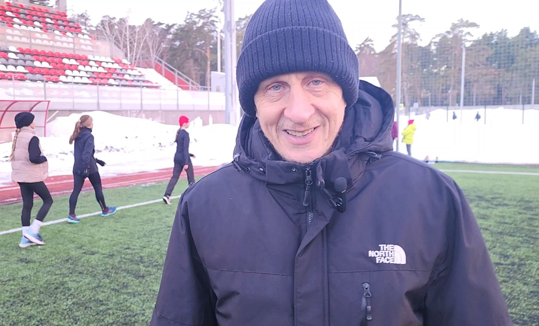 Серпухов, подмосковье, ультрамарафонец, легкая атлетика, стадион спартак, бег,