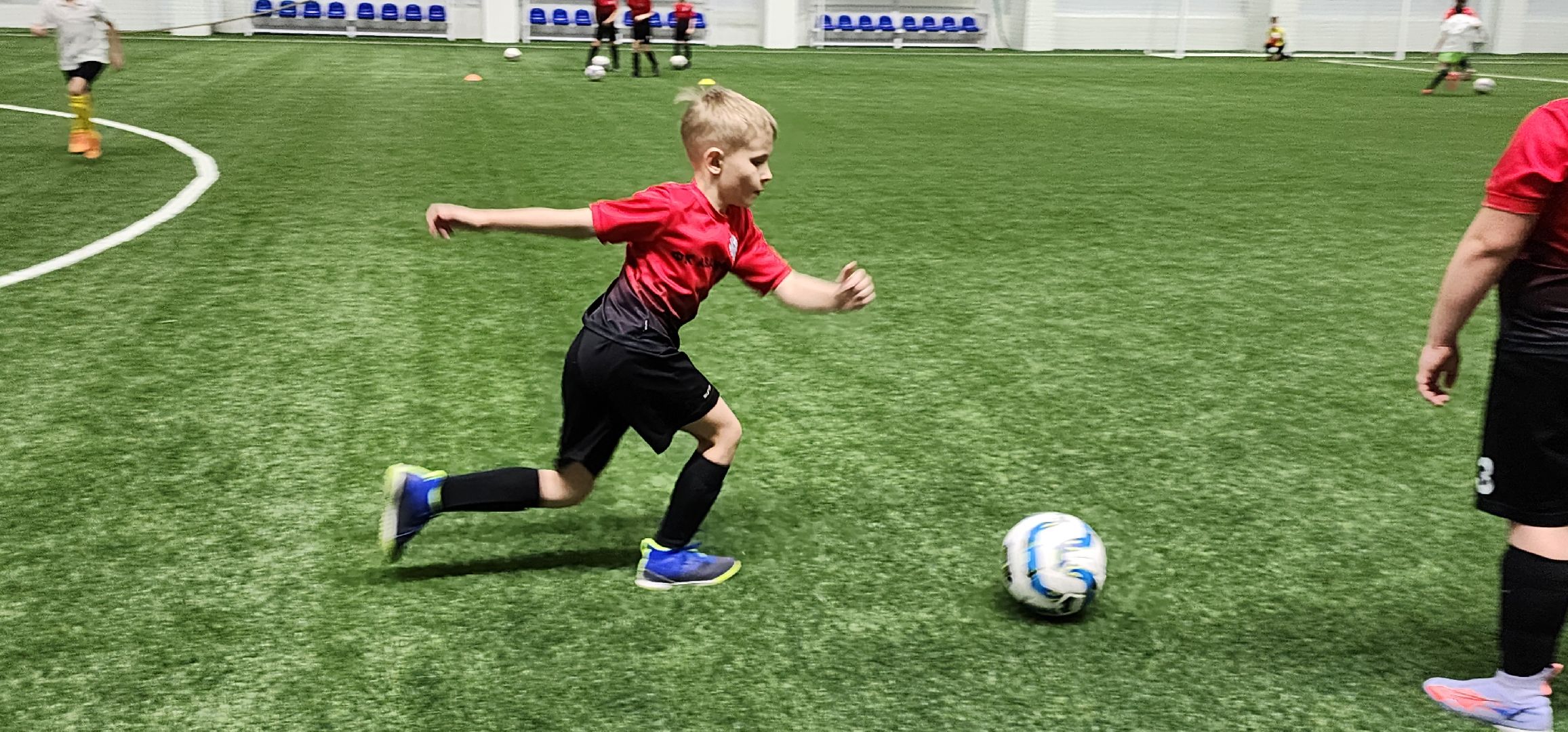 новый футбольный манеж, спорт, Минспорт, Домодедово, первая тренировка,