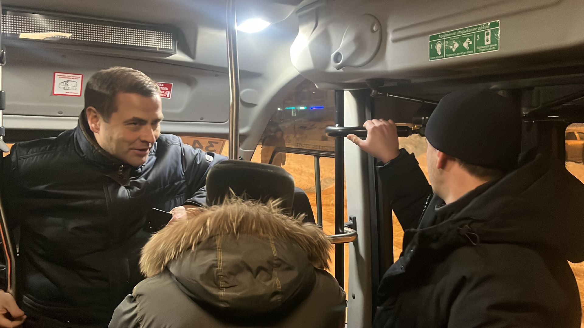 автобусные остановки, транспорт, выездная администрация,