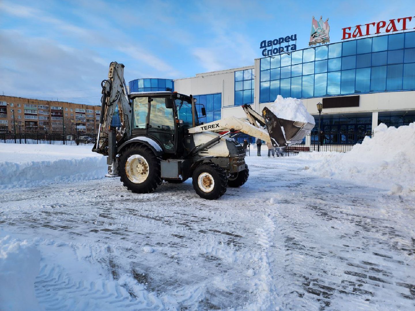 можайск, можайский городской округ, подмосковье, снег, циклон ольга, снегопад, уборка снега, техника, дворы, дороги, жители,