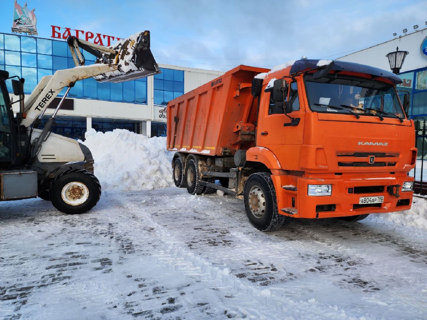 можайск, можайский городской округ, подмосковье, снег, циклон ольга, снегопад, уборка снега, техника, дворы, дороги, жители,