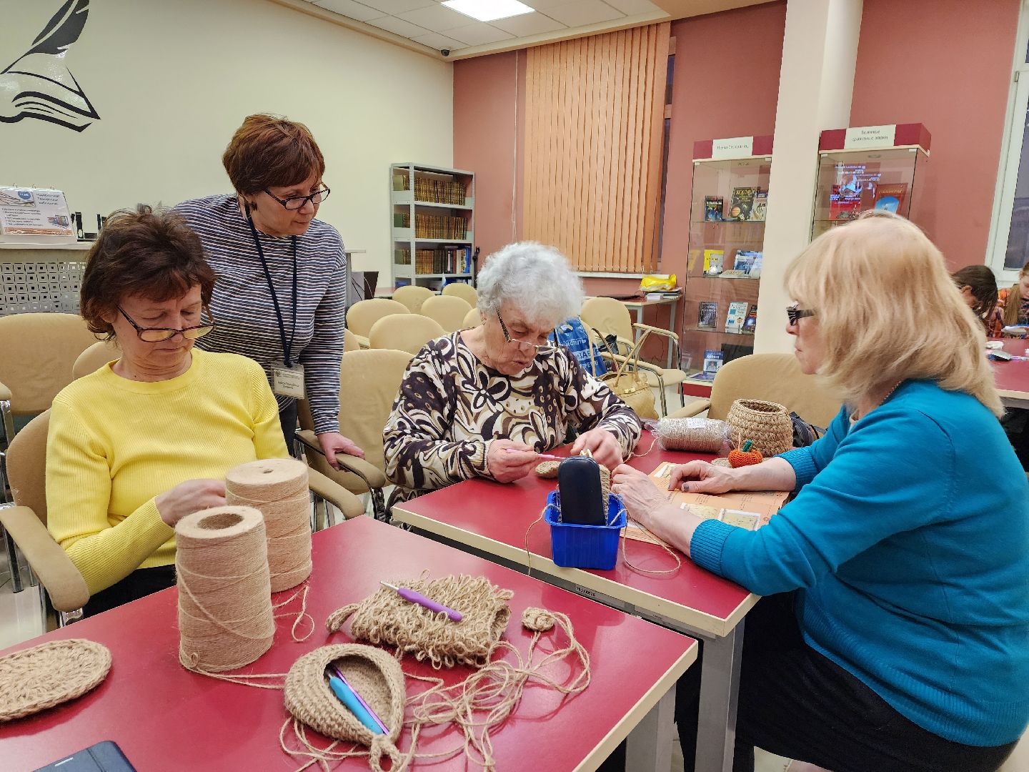 пушкино, вышивка, кружки, эксклюзив,