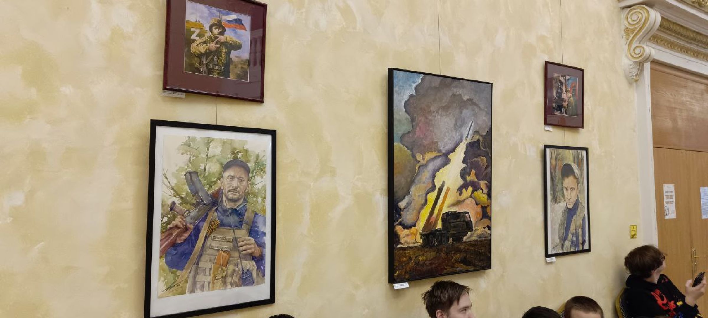 Дмитров, Центр культурного развития Яхромский, Выставка Новые герои Подмосковья,