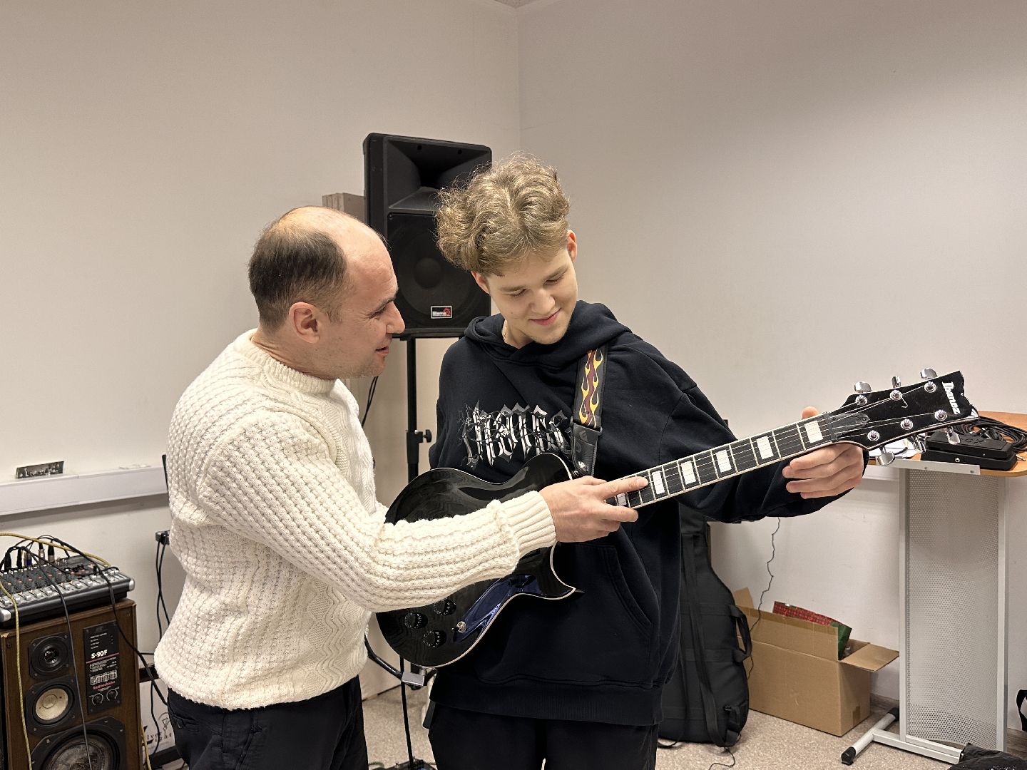 Одинцово, Мир гитары, Образование, Культура,