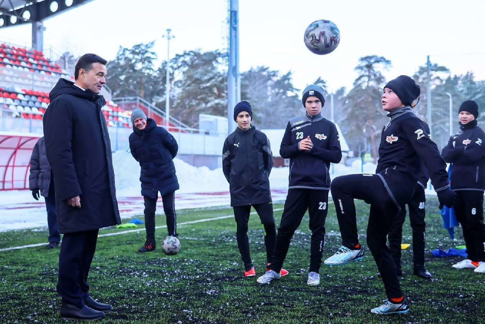 Серпухов, Подмосковье, стадион Спартак, поле с подогревом, футбол, спорт, спорт в подмосковье,